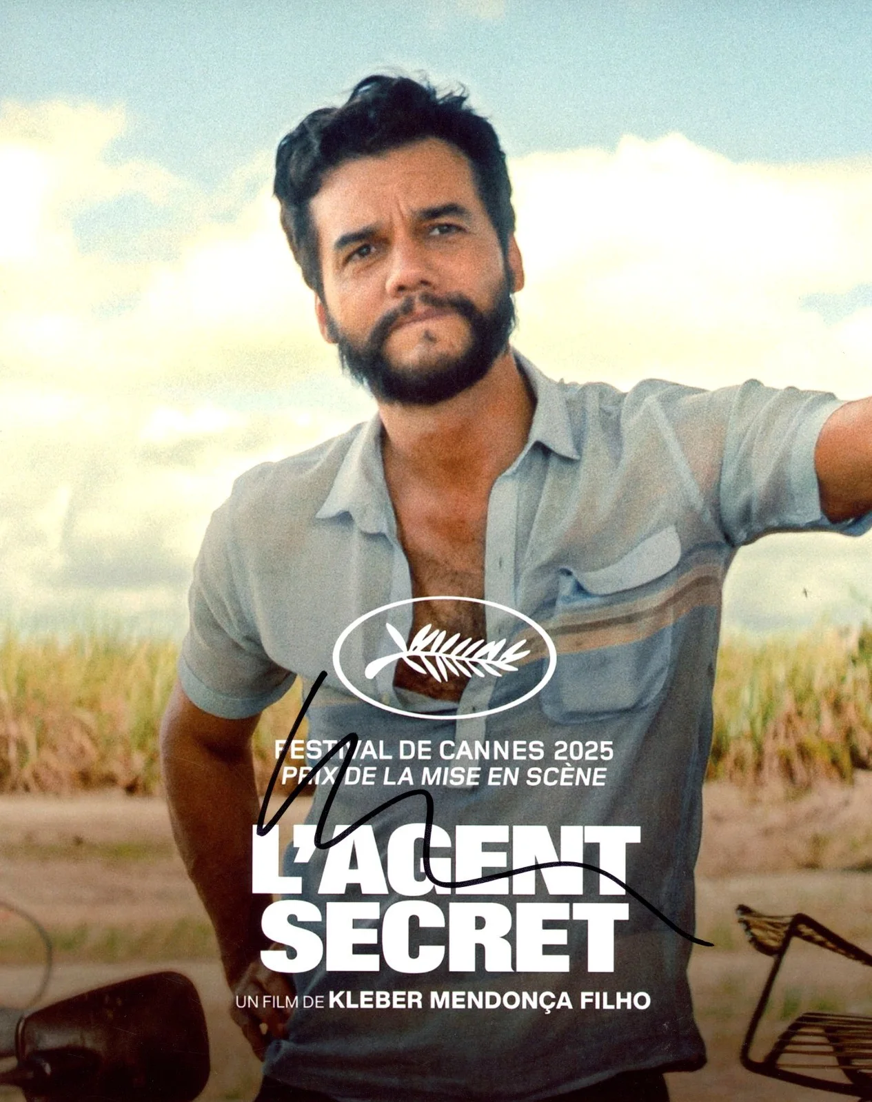 Wagner Moura — Wagner Moura Signed Autographed THE SECRET AGENT 8x10 Photo PROOF ACOA B, image 2
