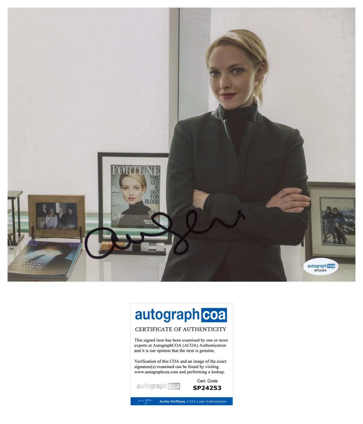 Amanda Seyfried — Amanda Seyfried Signed Autographed THE DROPOUT 8x10 Photo PROOF ACOA