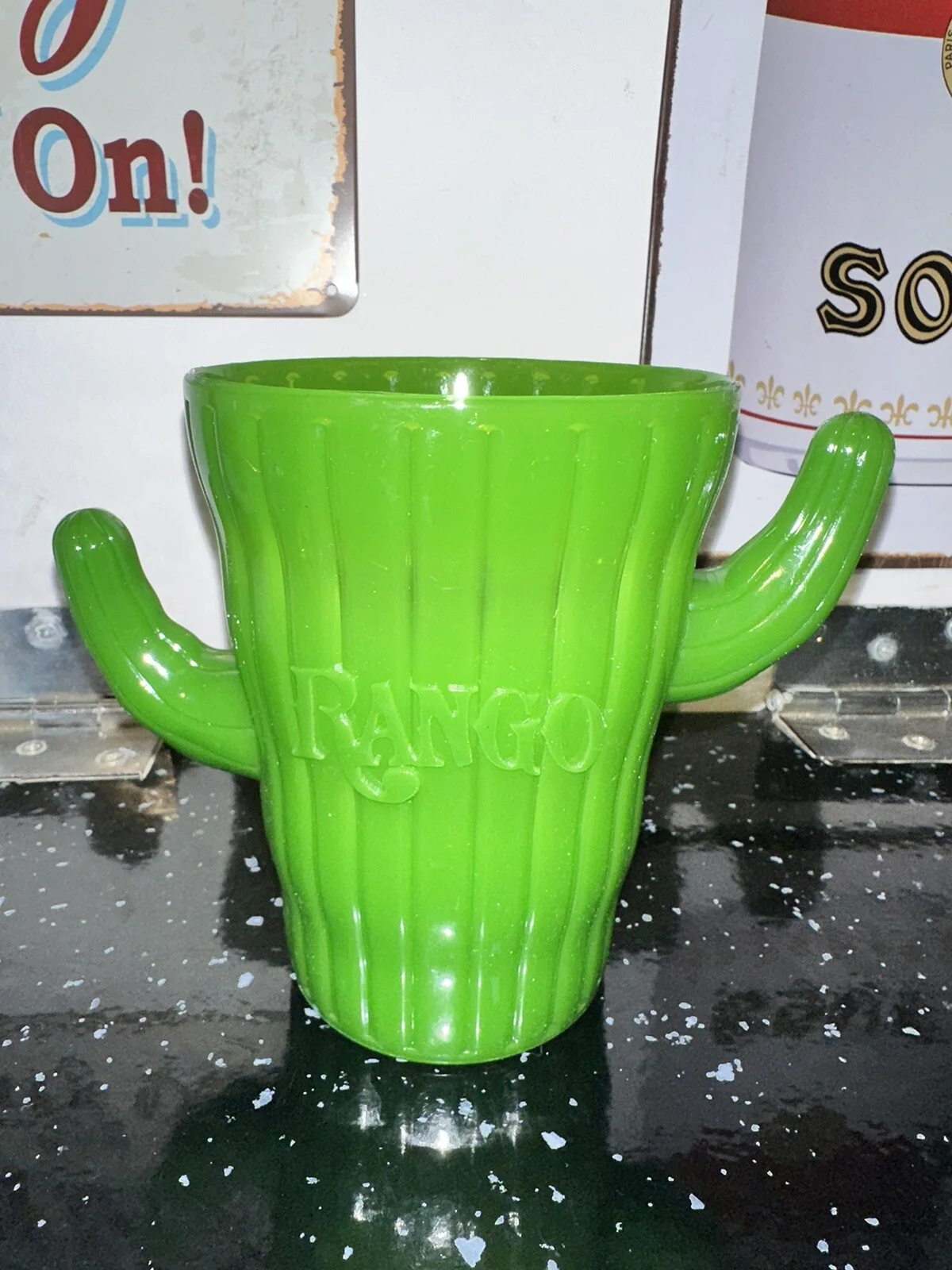 Rango Movie Merchandise Cactus Cup New Old Stock 2011 BNIB, изображение 2