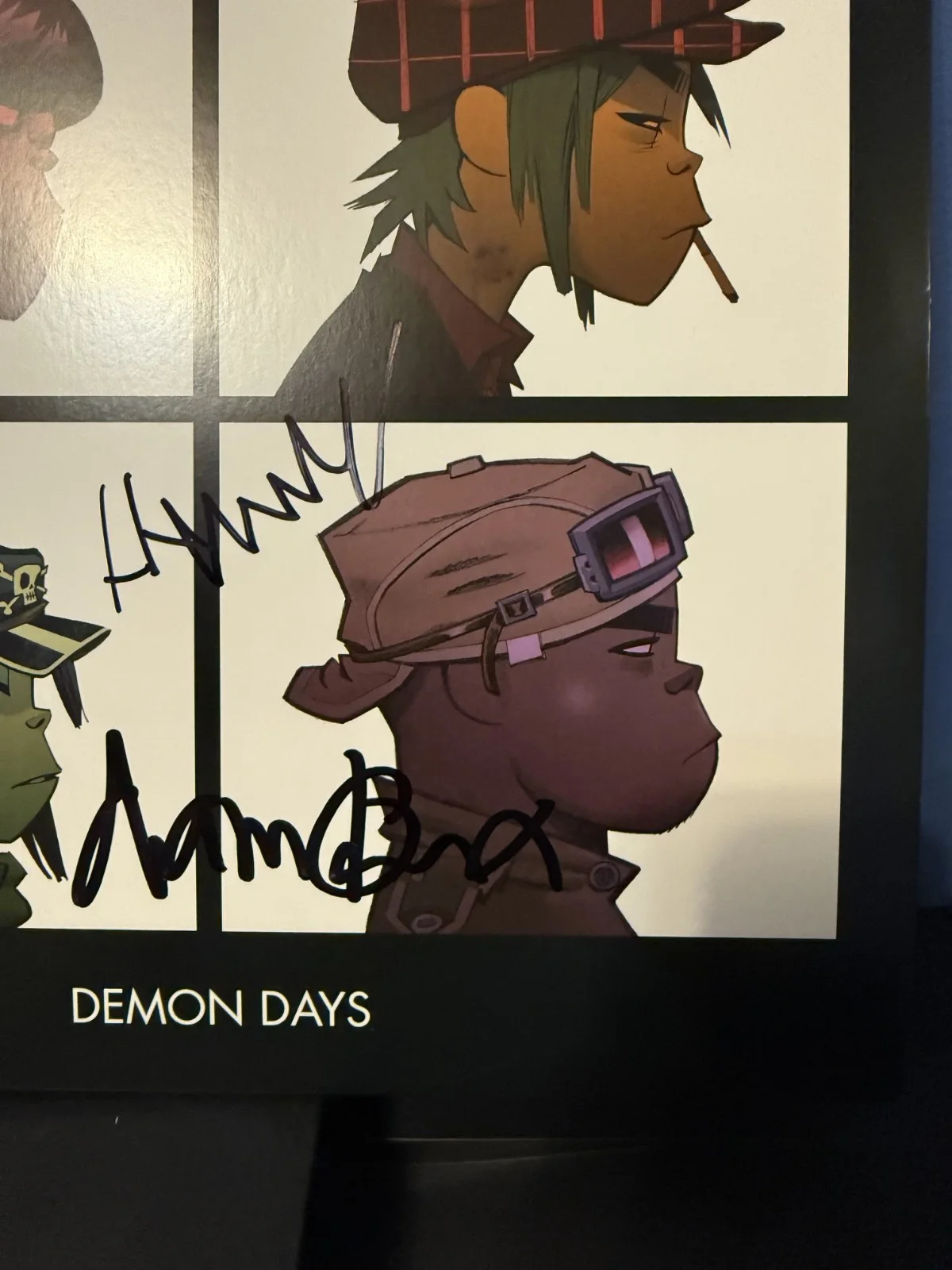 Damon Albarn & Jamie Hewlett signed Gorillaz Demon Days 12" lp album, image 2