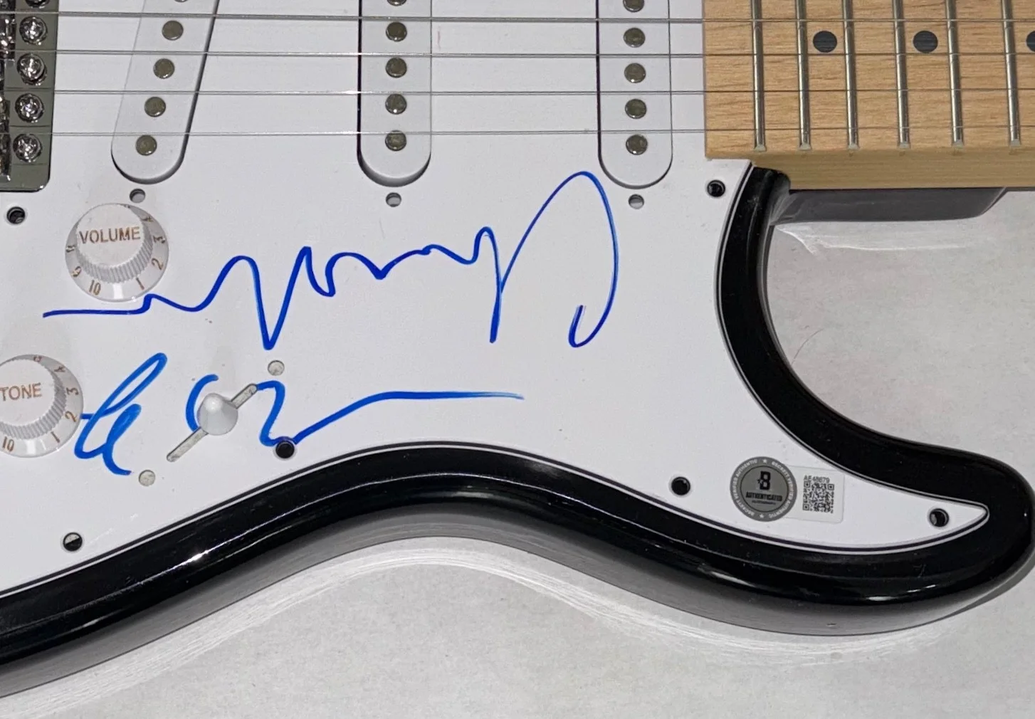 Lindsey Buckingham Christine McVie Fleetwood Mac Signed Electric Guitar BAS COA, image 4