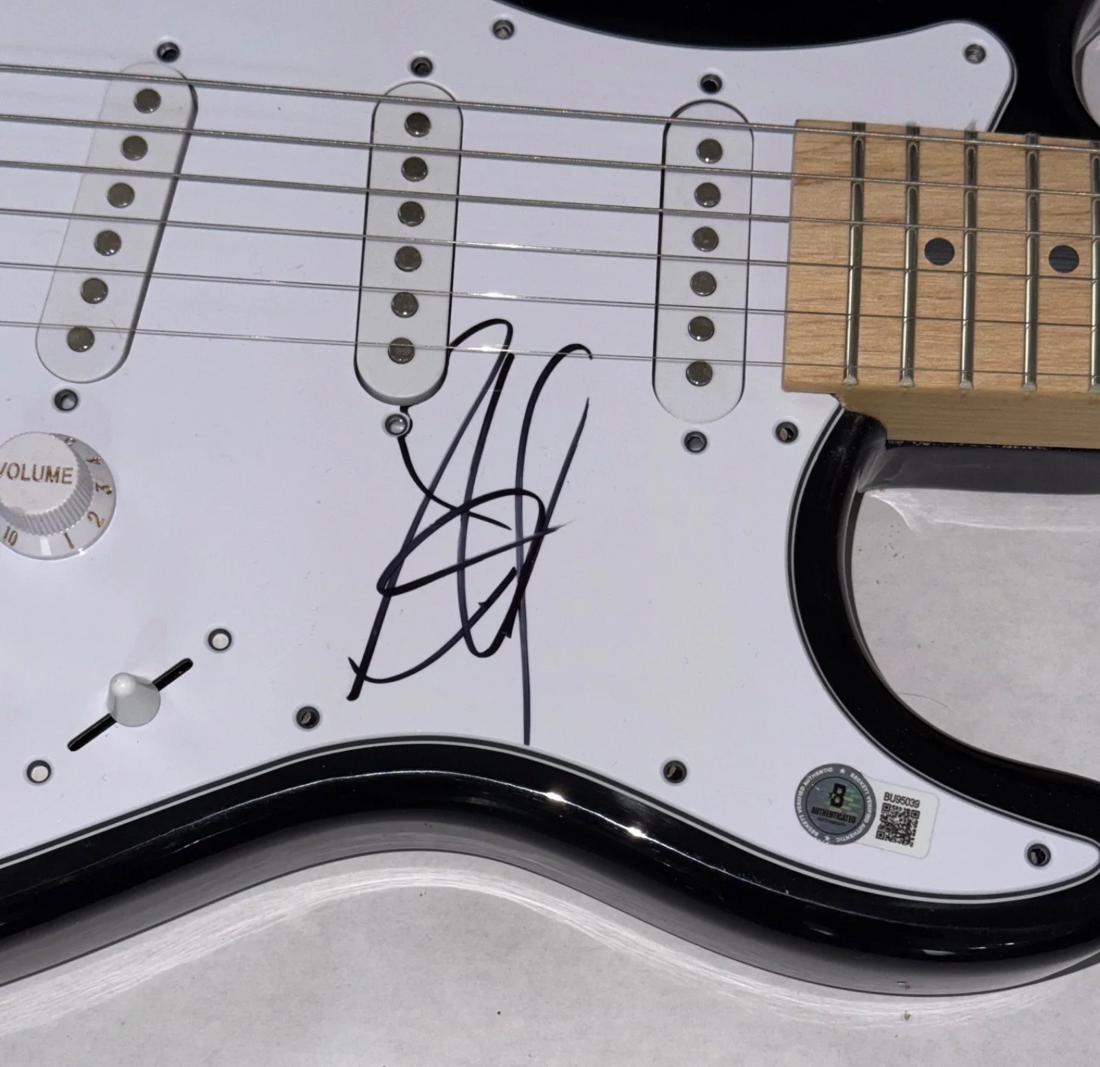 Steven Tyler AEROSMITH Signed Electric Guitar Autograph Band Singer Beckett COA, image 4