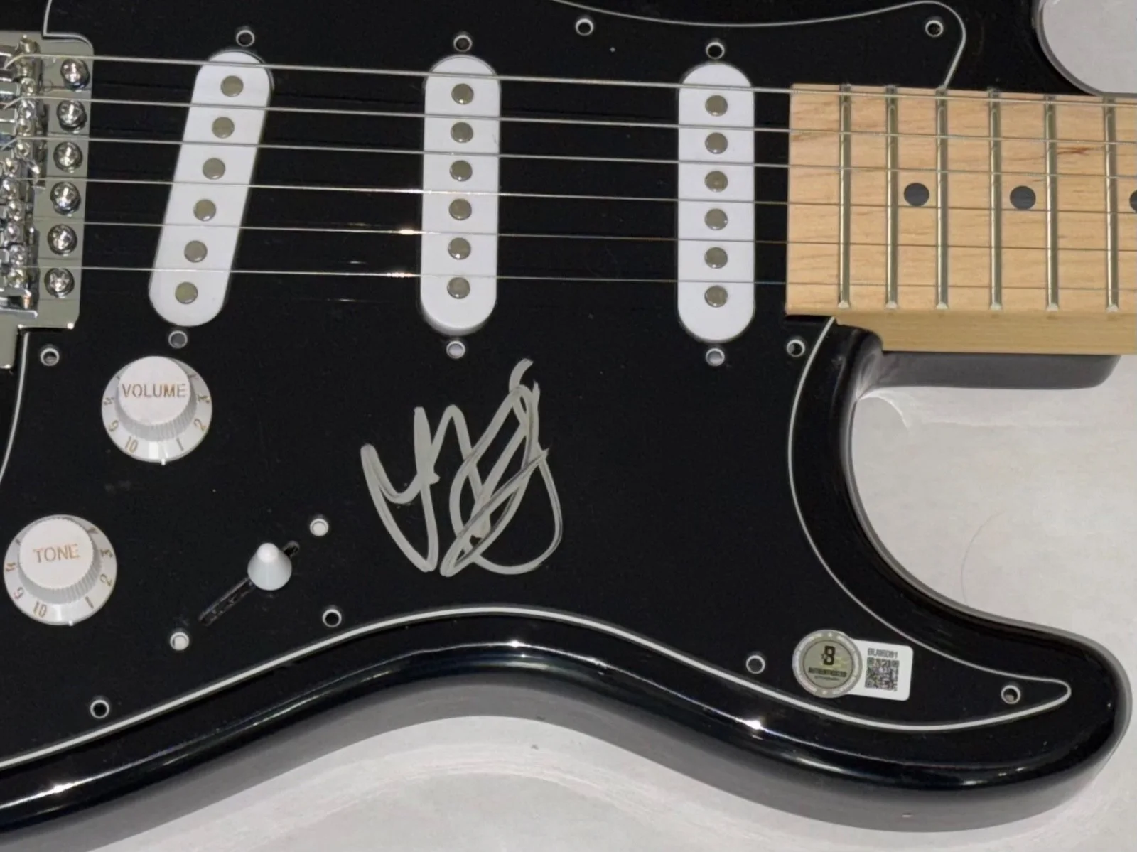 Miranda Lambert Signed Autograph Electric Guitar Country Music Star Beckett COA, image 4