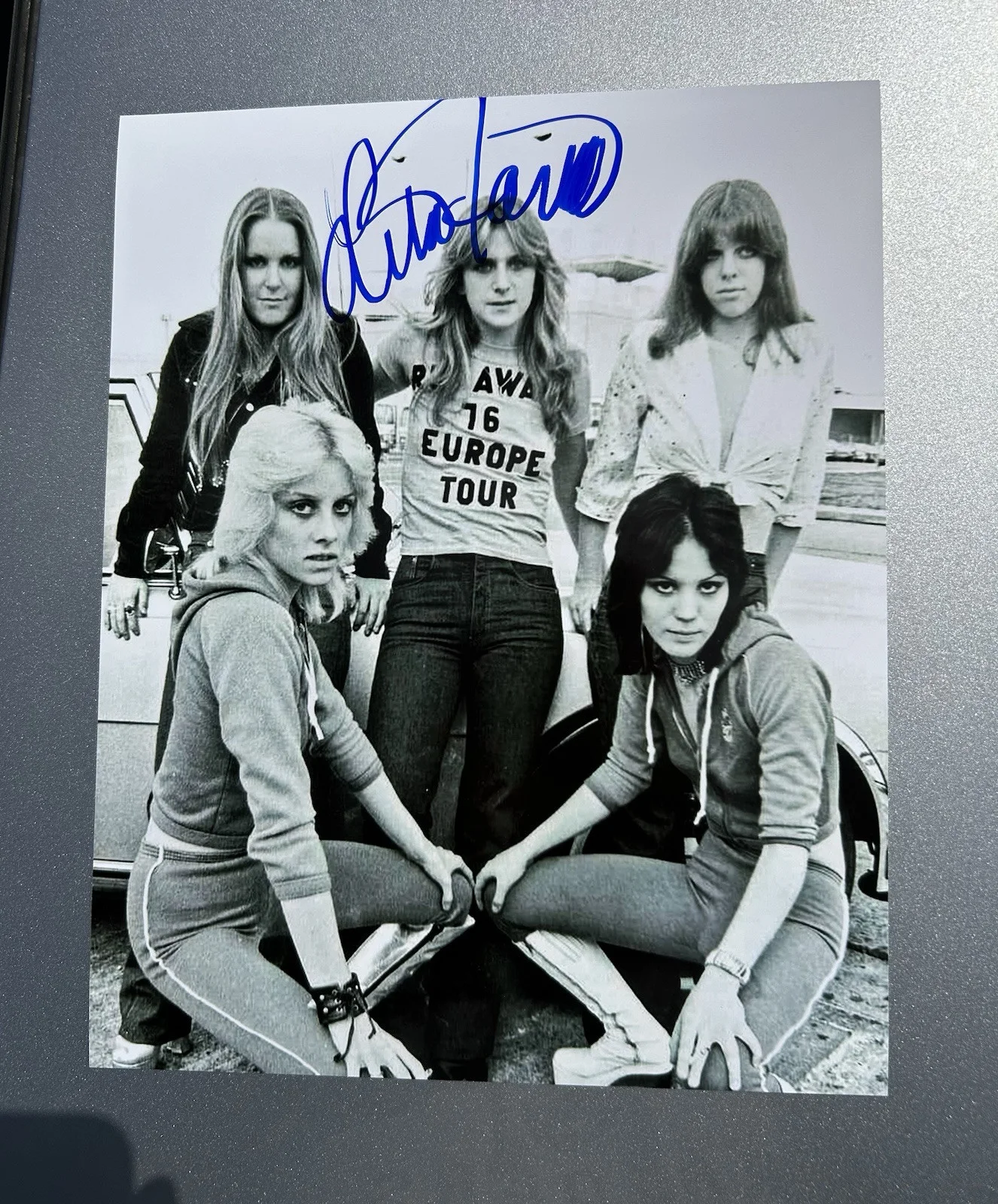 Lita Ford Signed The Runaways Photo Proof Rare Autograph Pic 8x10, изображение 3