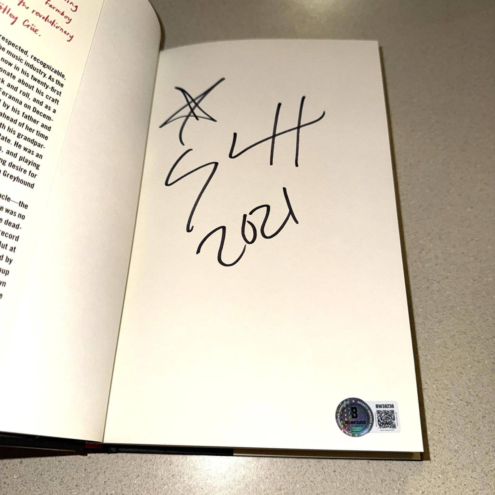 NIKKI SIXX signed autographed THE FIRST 21 HARD COVER BOOK MOTLEY CRUE BECKETT, изображение 2