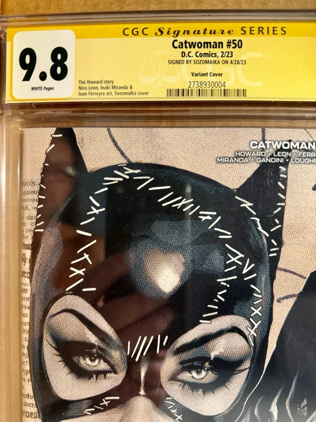Sozomaika — Catwoman #50 CGC Signature Series Signed by Sozomaika Variant Cover, изображение 3