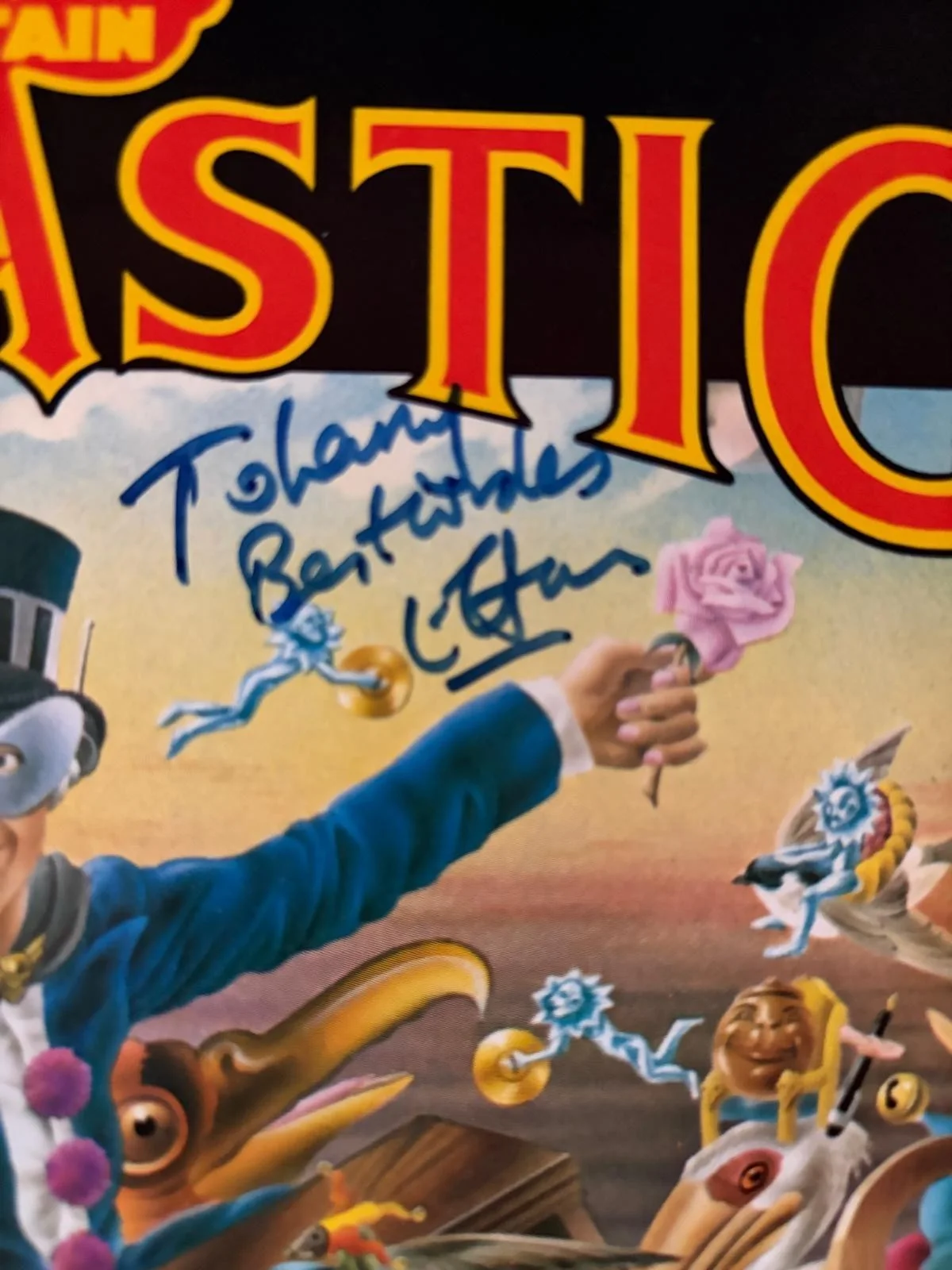 Elton John — ELTON JOHN SIGNED AUTOGRAPH 11X14 MAGAZINE PAGE CAPTAIN FANTASTIC ROCKET MAN PSA, изображение 2
