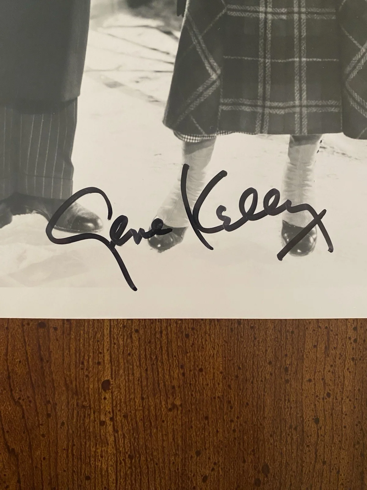 Gene Kelly — Gene Kelly Signed Autographed Photo w Judy Garland With COA Summer Stock, изображение 2