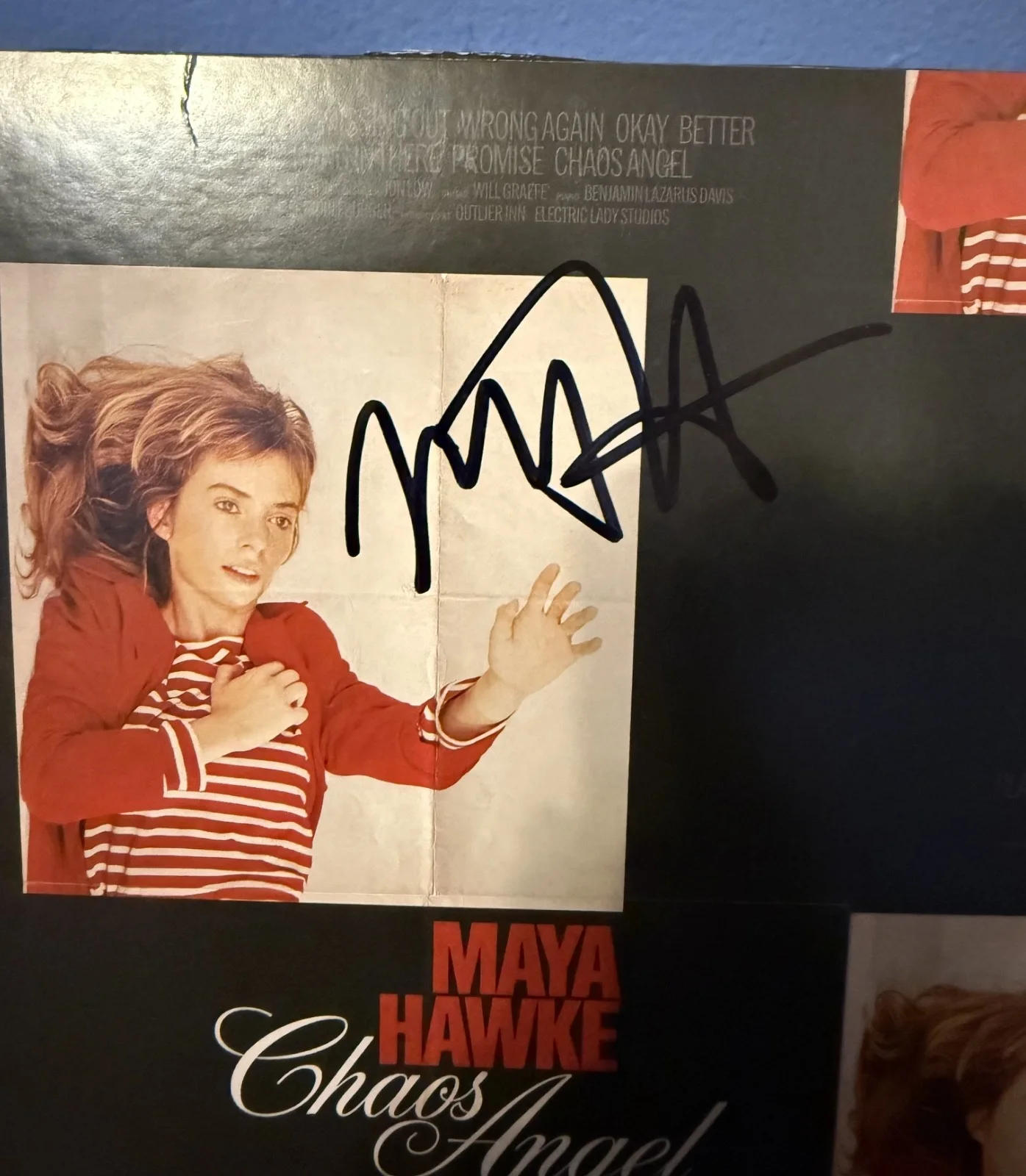 Maya Hawke signed Chaos Angel 12" lp album BLUE COLOR VINYL, изображение 3