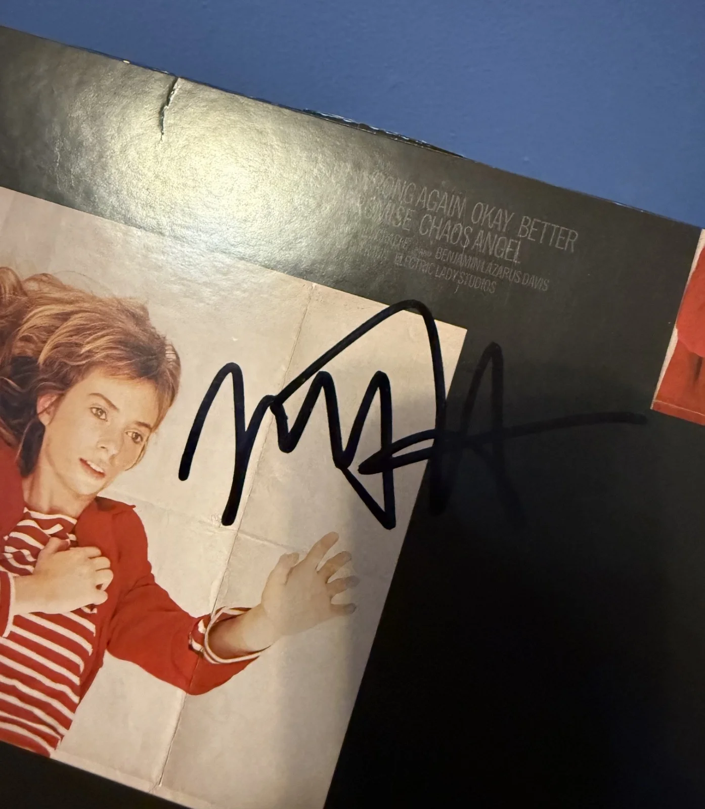 Maya Hawke signed Chaos Angel 12" lp album BLUE COLOR VINYL, изображение 5
