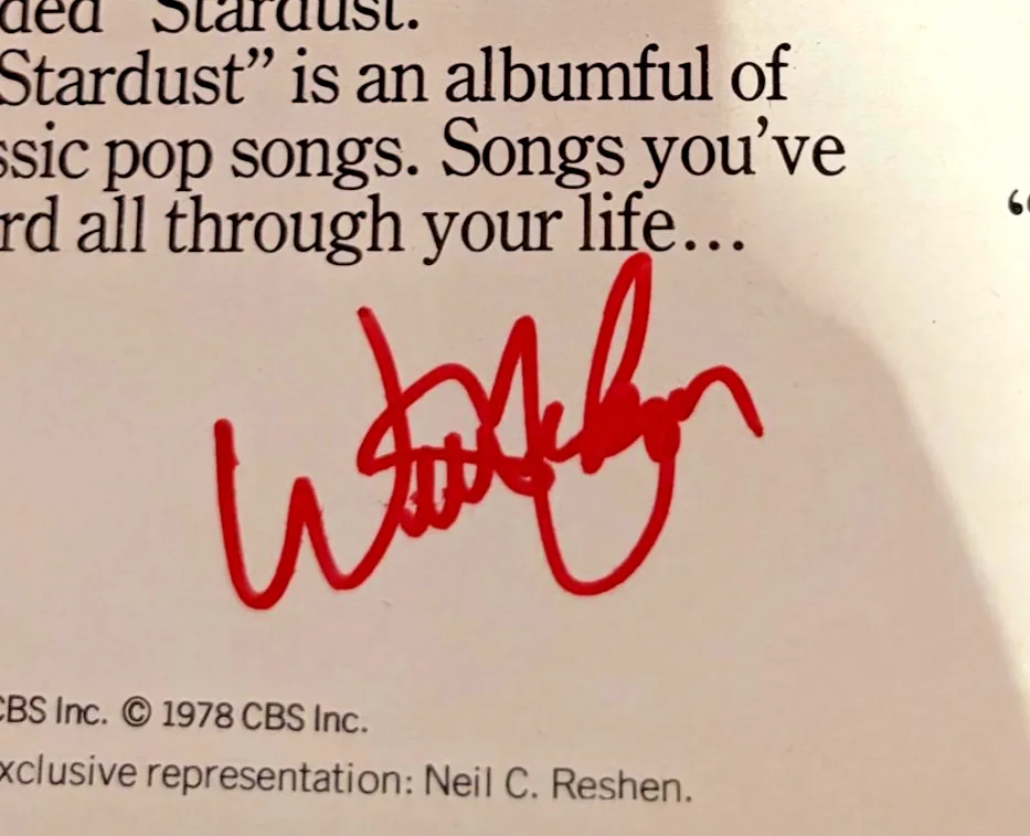 Willie Nelson — WILLIE NELSON SIGNED AUTOGRAPHED 11X14 MAGAZINE PHOTO PAGE WAYLON VINTAGE PSA, image 2
