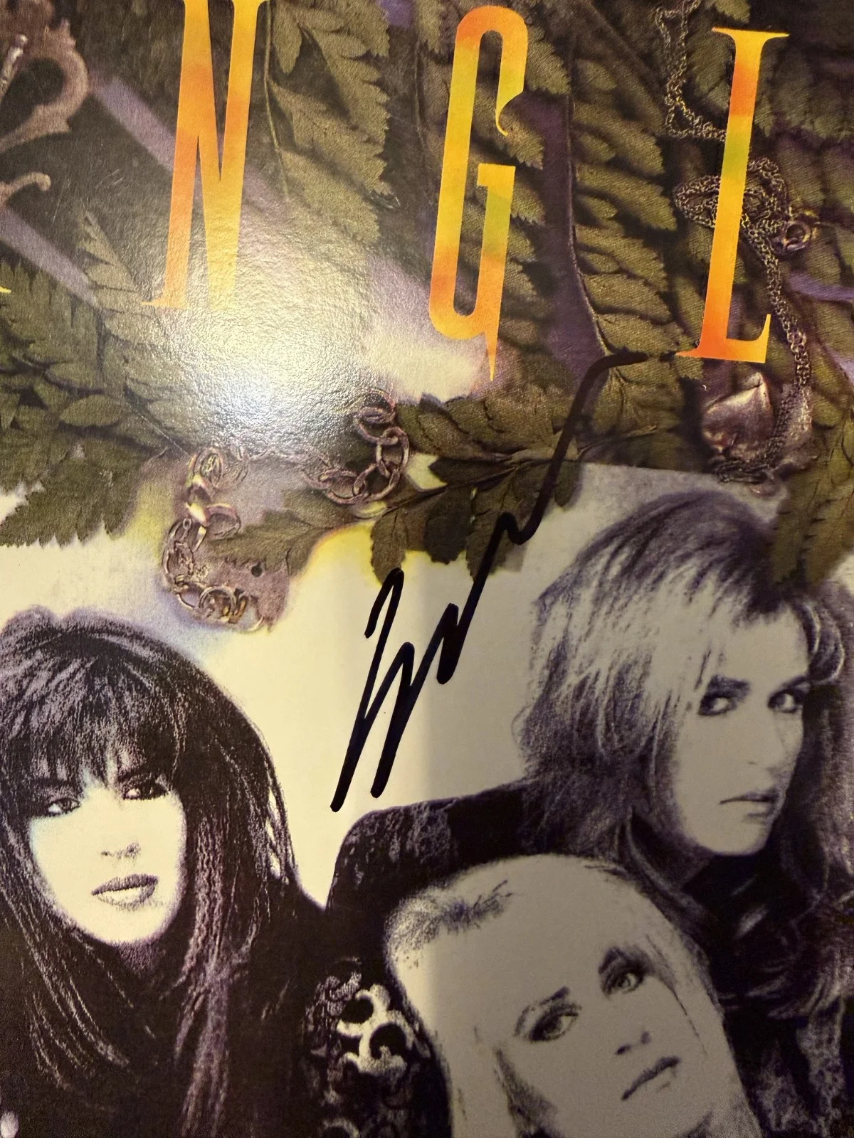 Susanna Hoffs signed Bangles Everything 12" lp album, image 2