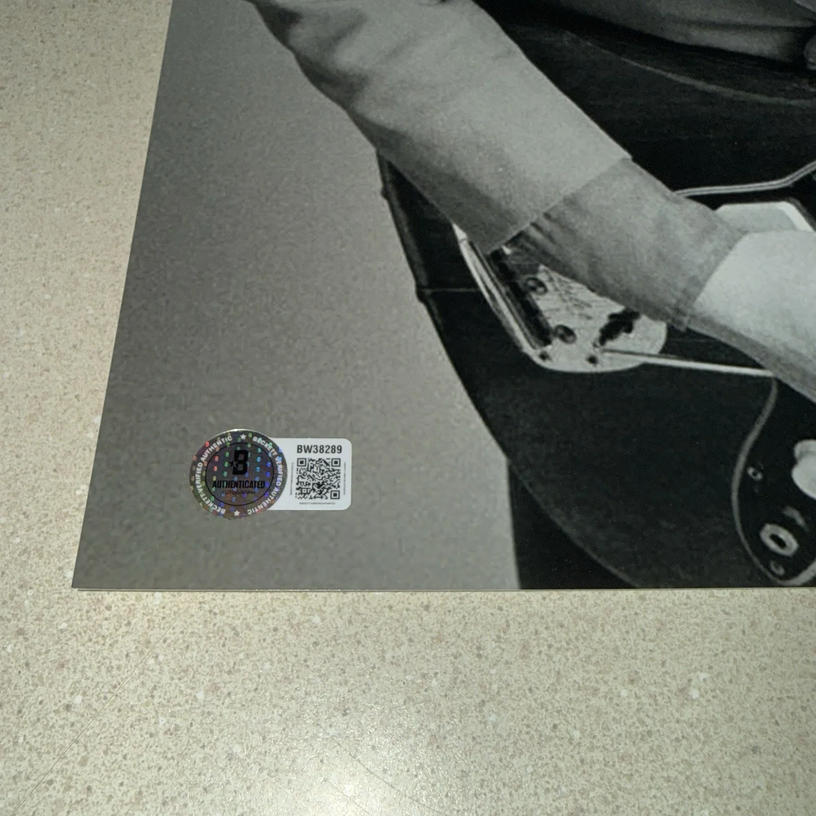 ELVIS COSTELLO SINGER signed autographed 16X20 PHOTO BECKETT BAS COA, изображение 3