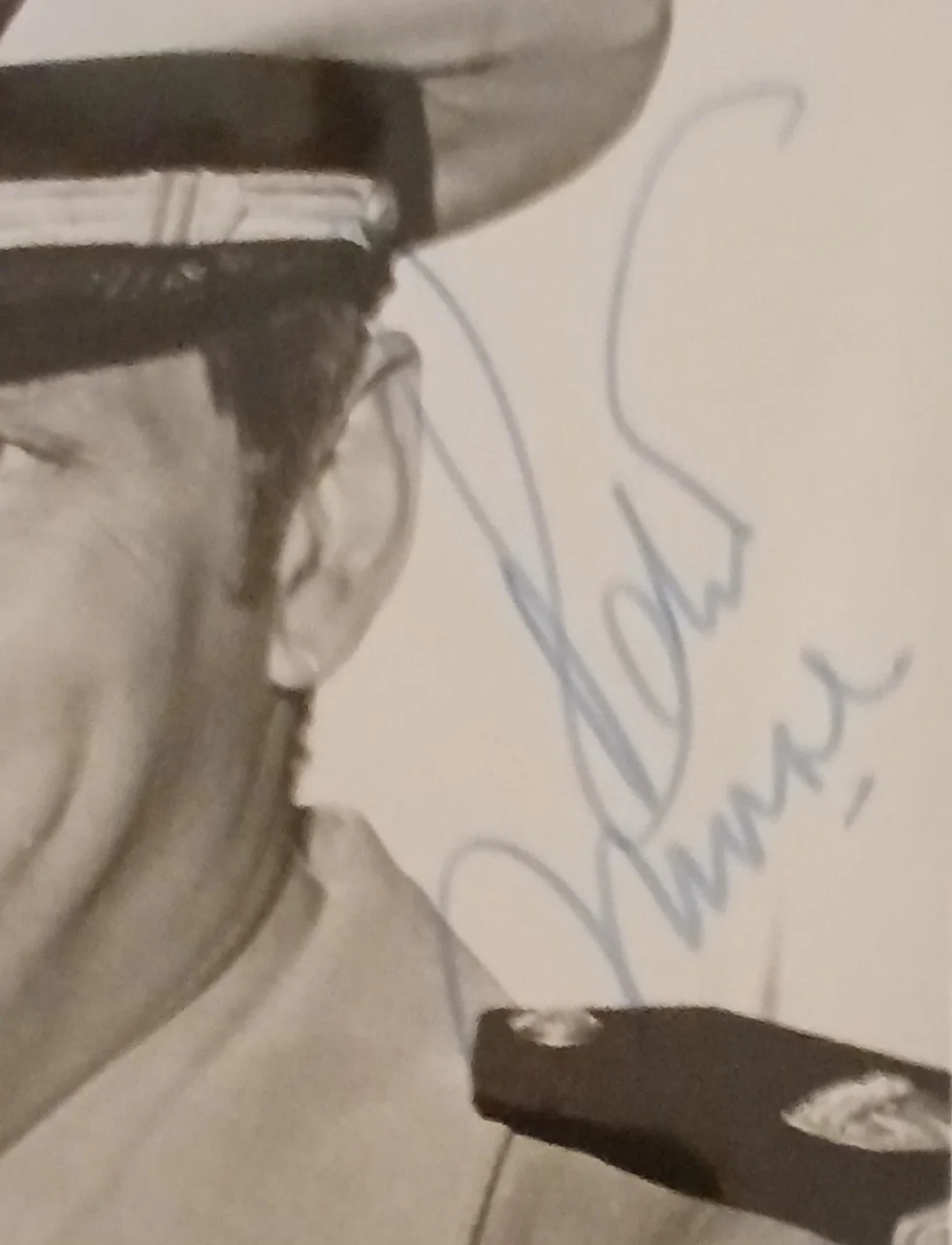 Robert Morse — 1969 Signed B/W 8 By 10, Of ROBERT MORSE - Disney, The Boatniks, изображение 2