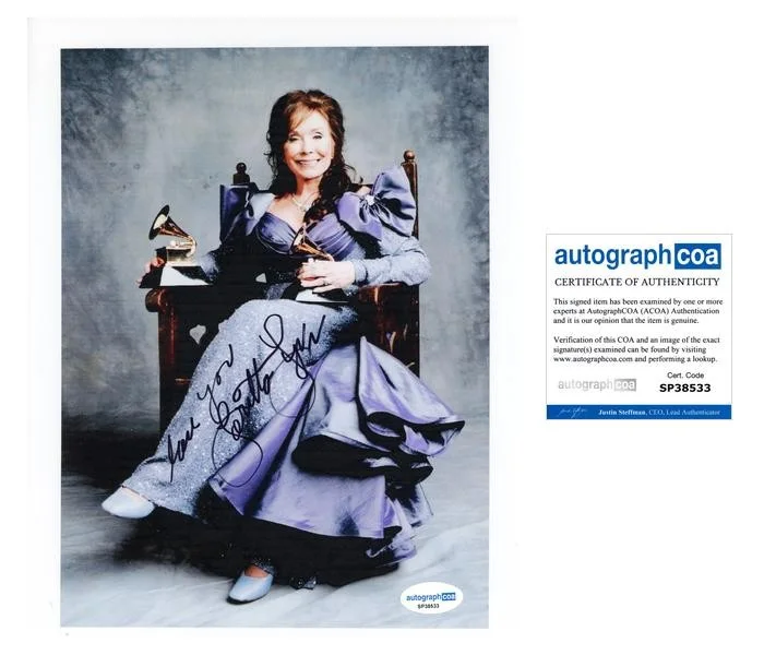 Loretta Lynn — Loretta Lynn "Coal Miner's Daughter" Singer AUTOGRAPH Signed 8x10 Photo ACOA