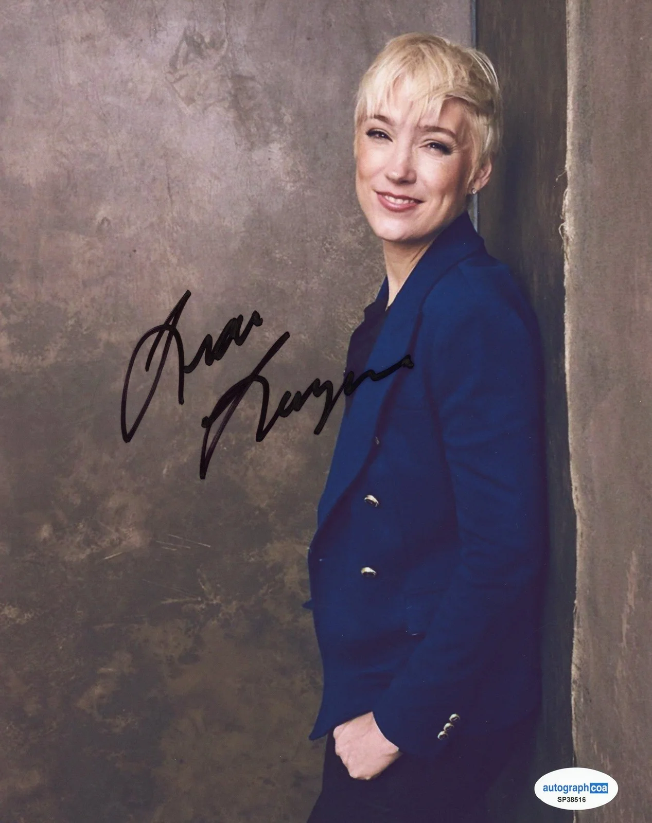 Tracie Laymon — Tracie Laymon "Bob Trevino Likes It" Director AUTOGRAPH Signed 8x10 Photo B ACOA, изображение 2