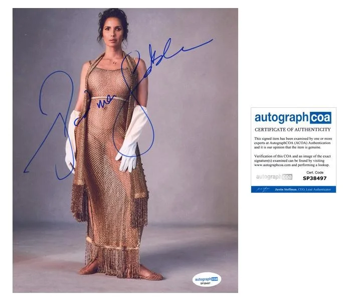 Padma Lakshmi — Padma Lakshmi "Top Chef" AUTOGRAPH Signed Model Autographed 8x10 Photo ACOA