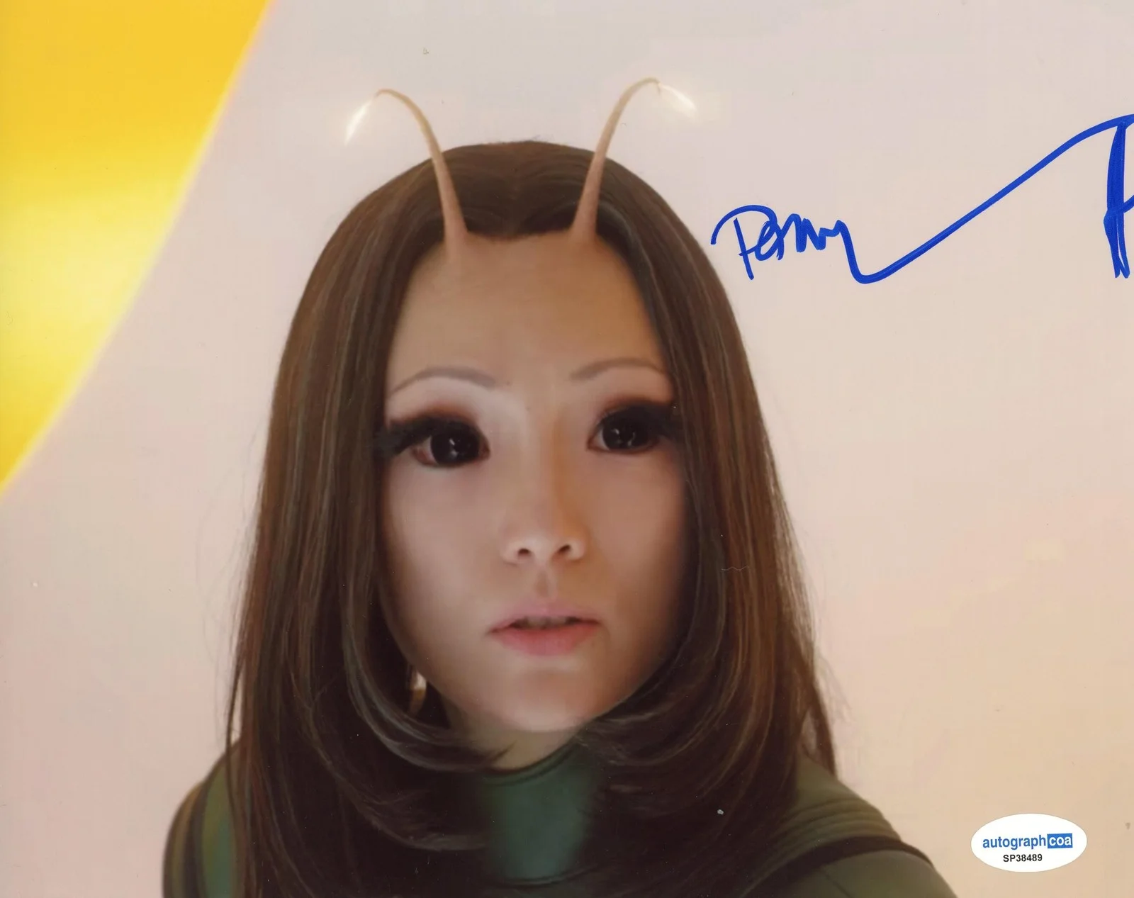 Pom Klementieff — Pom Klementieff "Guardians of the Galaxy Vol. 2" SIGNED 'Mantis' 8x10 Photo ACOA, изображение 2