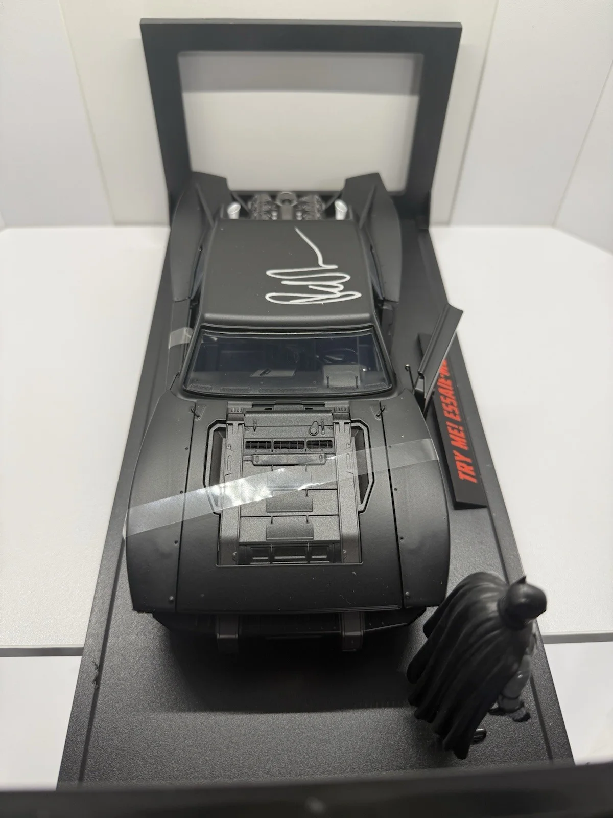 Robert Pattinson — Robert Pattinson Signed Jada 2022 The Batman 1:18 Scale DieCast Batmobile CA COA, image 3