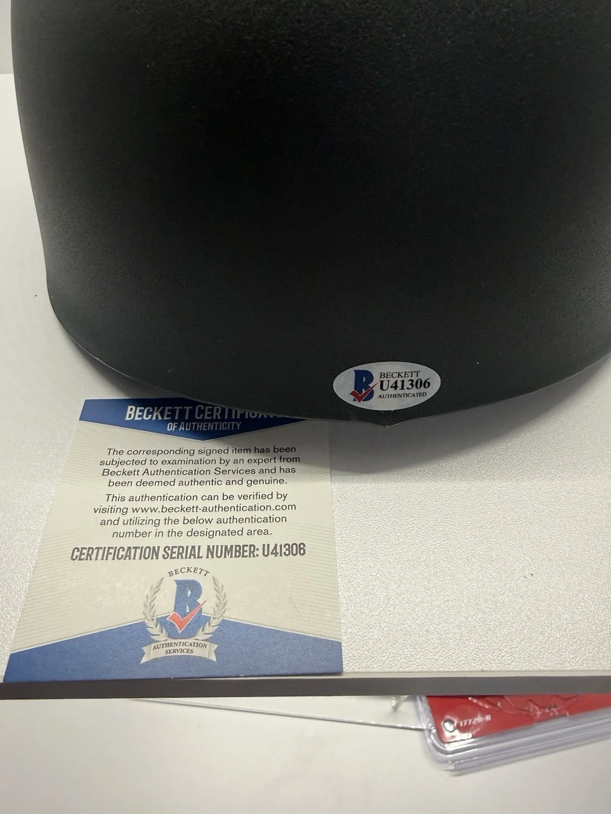 TOM BERENGER — TOM BERENGER SIGNED & INSCRIBED PLATOON HELMET AUTHENTIC AUTOGRAPH BECKETT COA, image 3