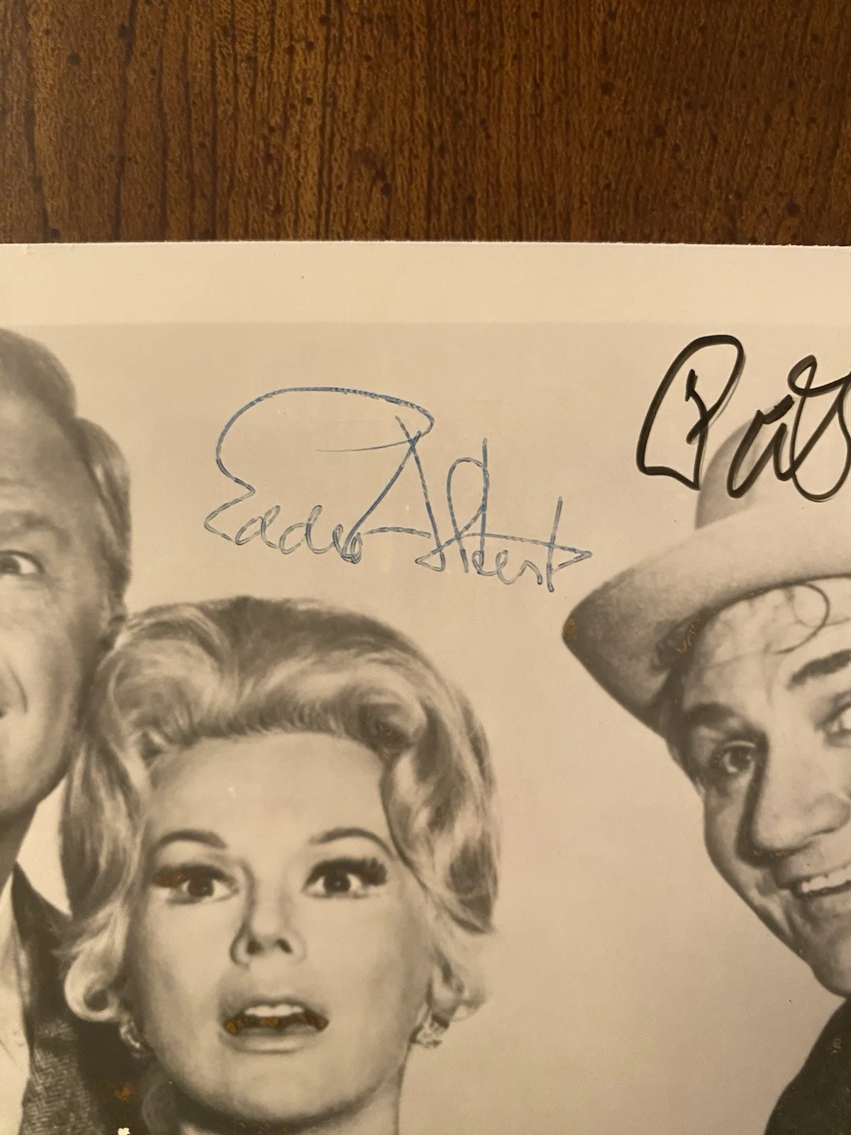 Eddie Albert, Eva Gabor, Pat Buttram — Green Acres Cast Signed Photo By All 3 w/ COA Eddie Albert Eva Gabor Pat Buttram, image 2