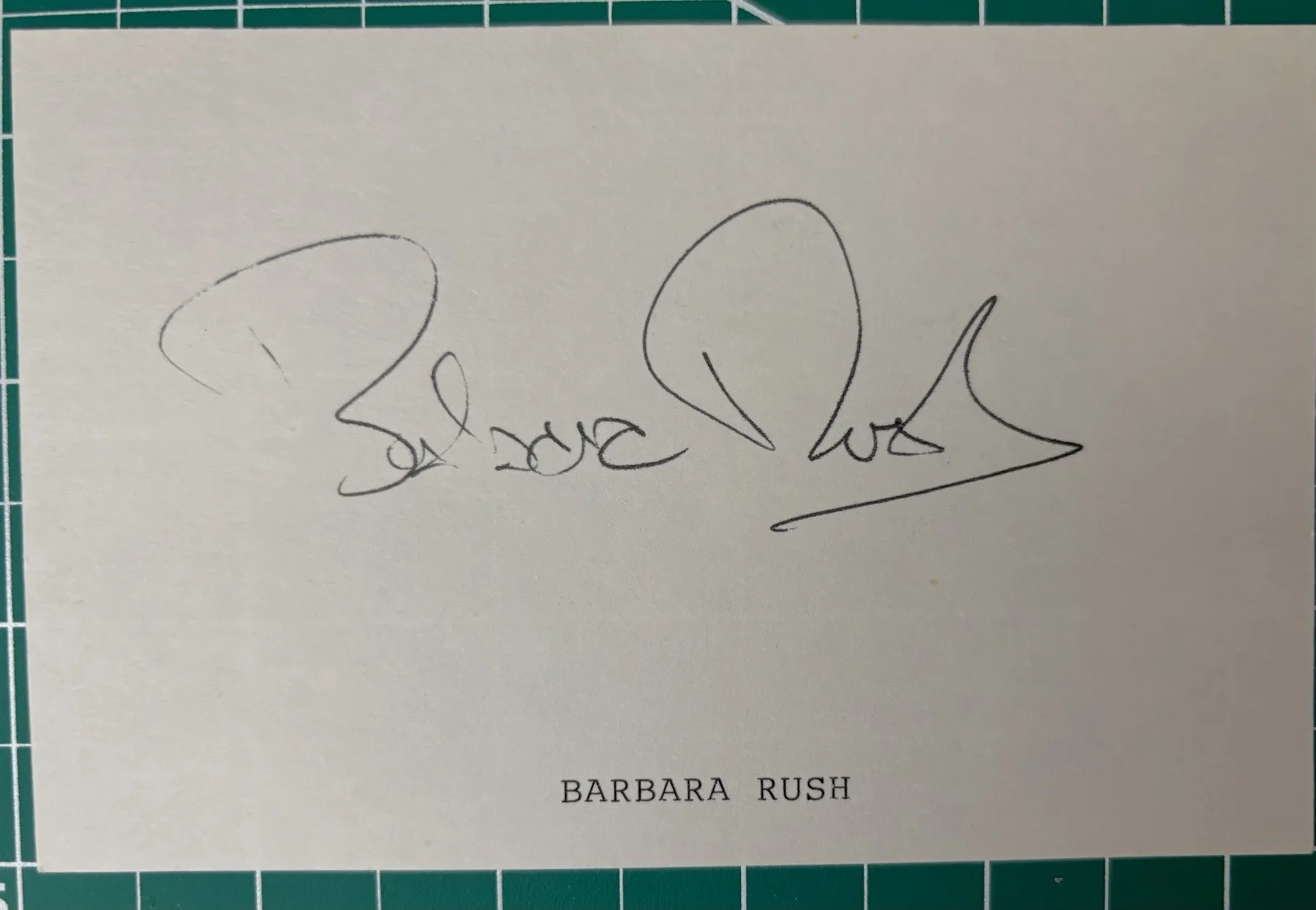 BARBARA RUSH — BARBARA RUSH HAND SIGNED 5-1/4 X 3-3/8 CARD PHOTO INCLUDED, изображение 2