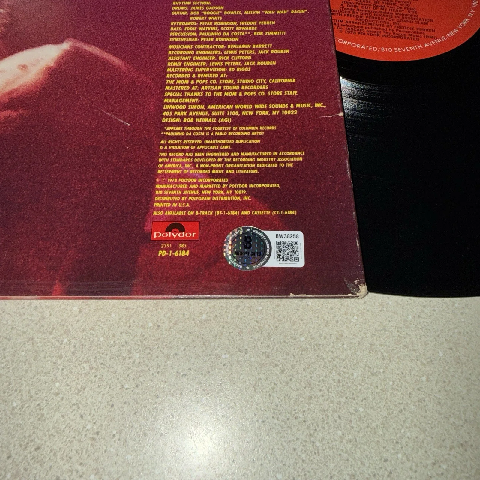 SINGER GLORIA GAYNOR signed autographed LOVE TRACKS ALBUM BECKETT BAS COA, изображение 3