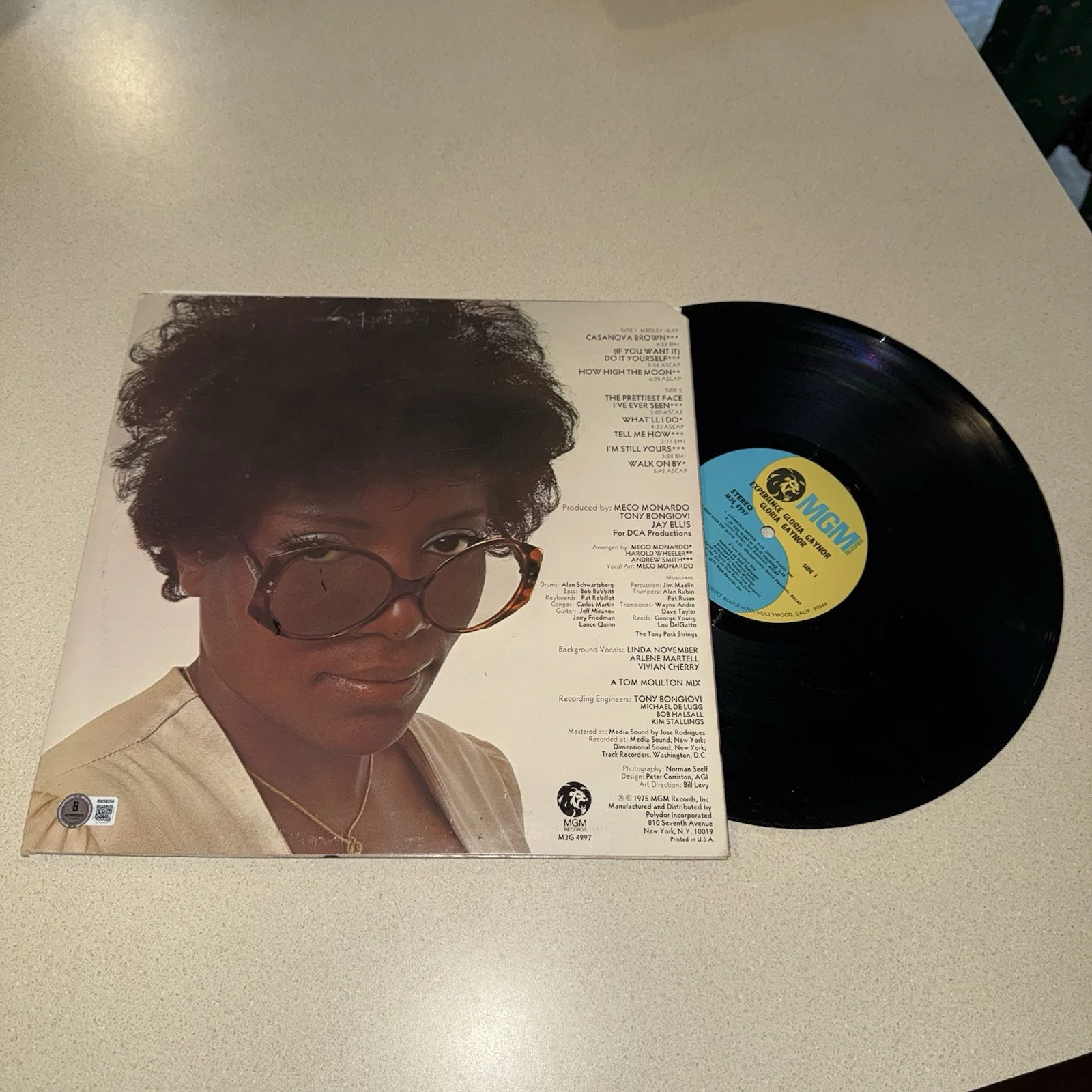 SINGER GLORIA GAYNOR signed autographed EXPERIENCE ALBUM BECKETT BAS COA, image 3