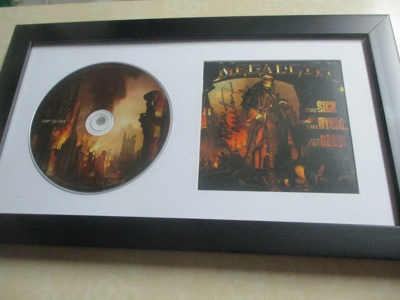DAVE MUSTAINE MEGADETH AUTHENTIC AUTOGRAPHED/SIGNED CD INSERT, изображение 3