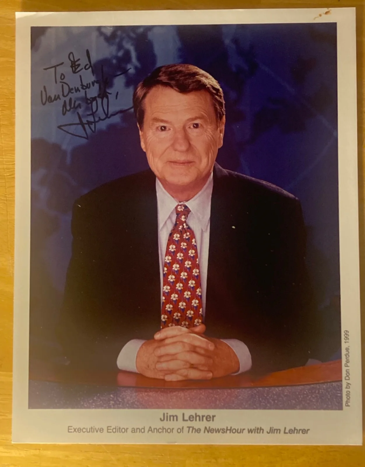 Hand SIGNED Jim Lehrer 8x10 (1999) The NewsHour Press Photo - Executive Editor, image 2