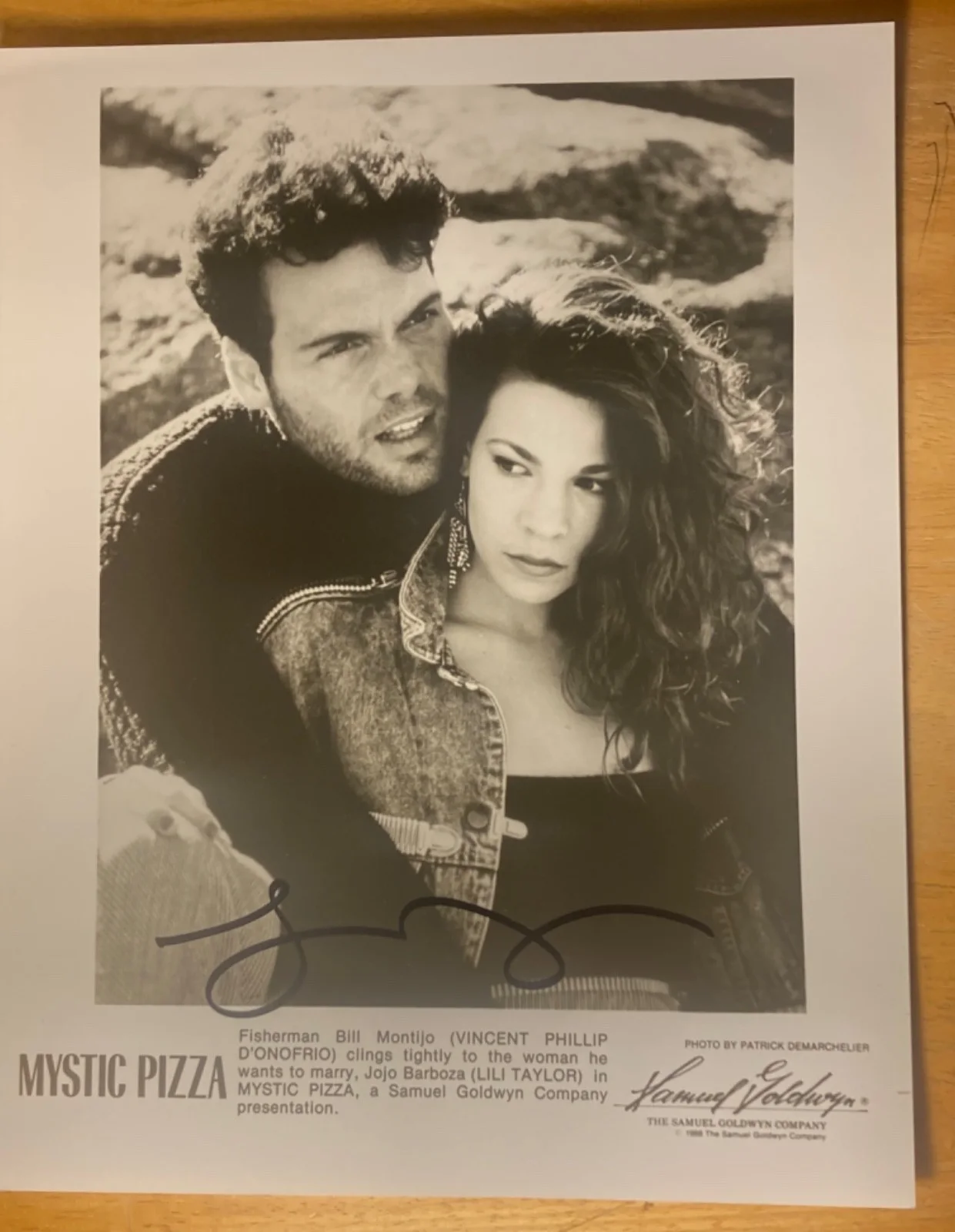 Hand SIGNED Lili Taylor 8x10 Vintage Press Photo 'Mystic Pizza' (1988) JoJo Barb, изображение 2