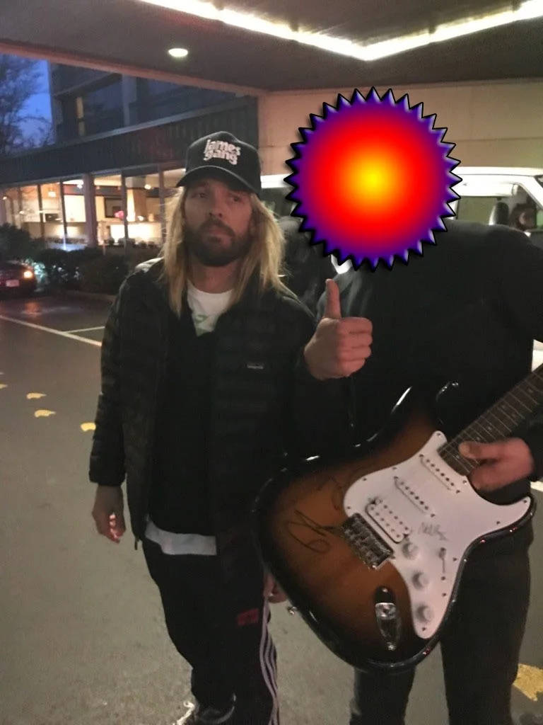 FOO FIGHTERS HAND SIGNED AUTOGRAPHED ELECTRIC GUITAR BY 2! WITH PROOF + C.O.A., image 5