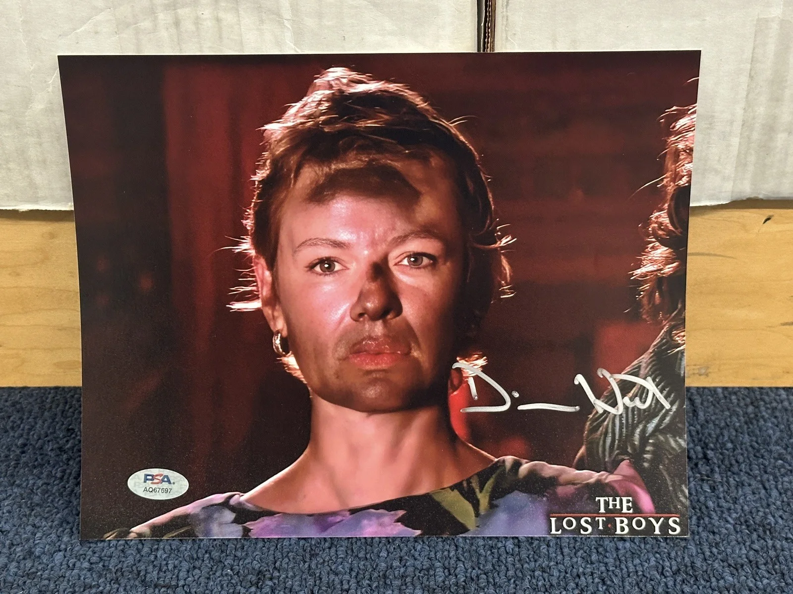 Dianne Weist — Dianne Wiest The Lost Boys Signed 8 x 10 Photo PSA CERTIFIED RARE Autograph