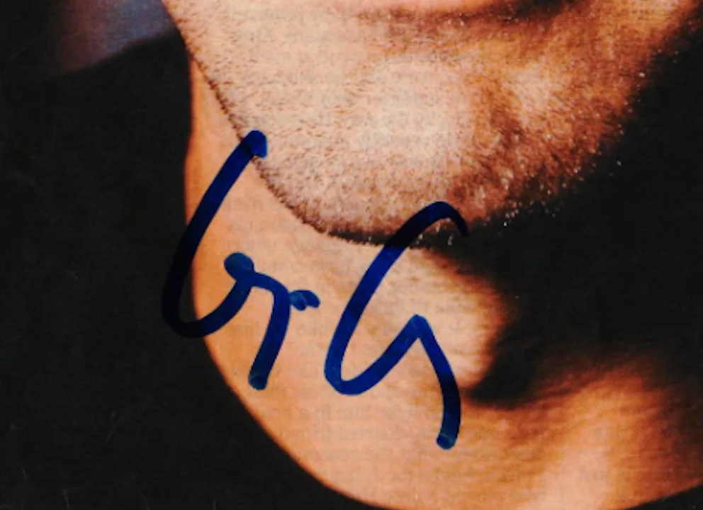 George Clooney — George Clooney Batman Autographed Signed Magazine Photo AMCo COA 24381, image 2