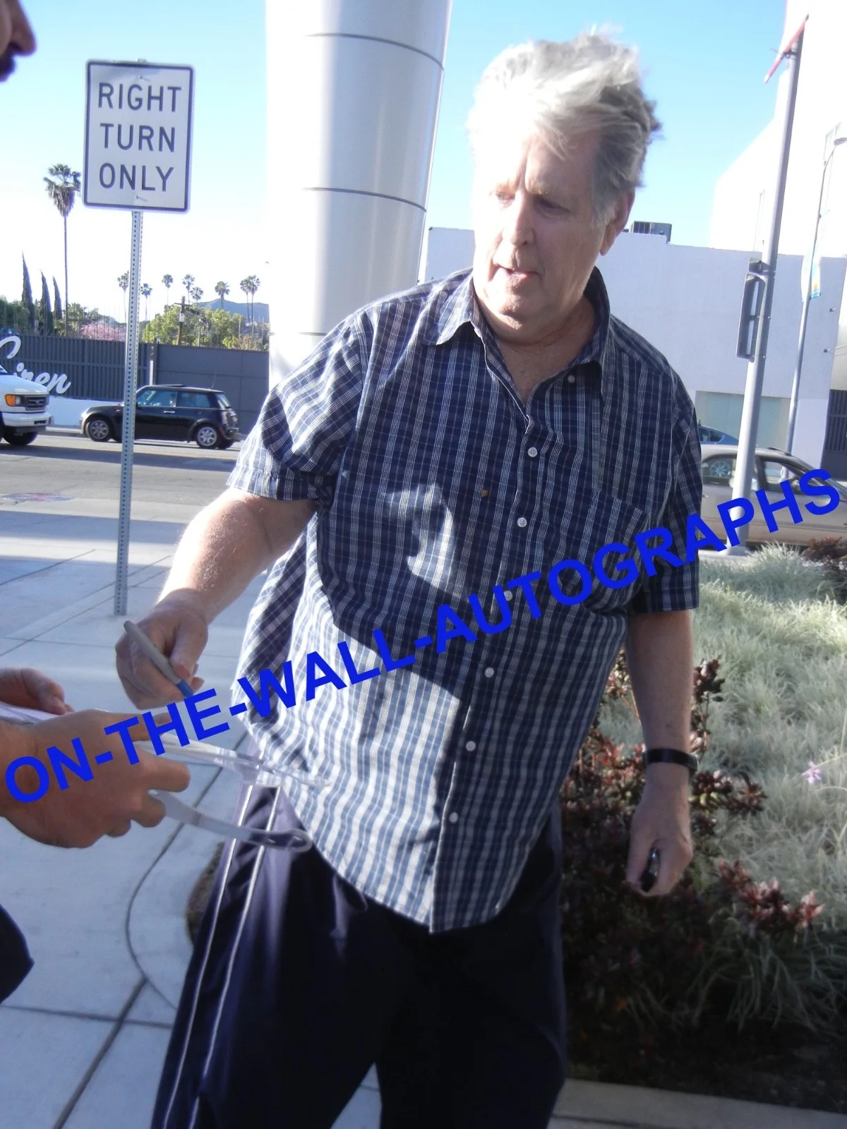 BRIAN WILSON BEACH BOYS HAND SIGNED AUTOGRAPHED ELECTRIC GUITAR! EXACT PROOF+COA, изображение 3