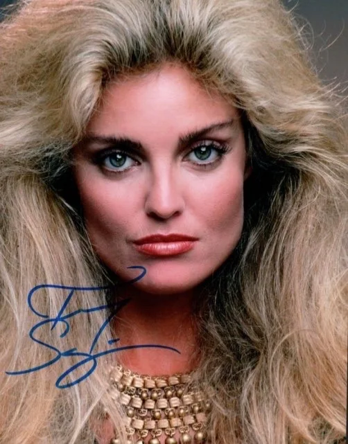 Tracy Scoggins — Tracy Scoggins Autographed 8x10 Photograph Actress COA TTM