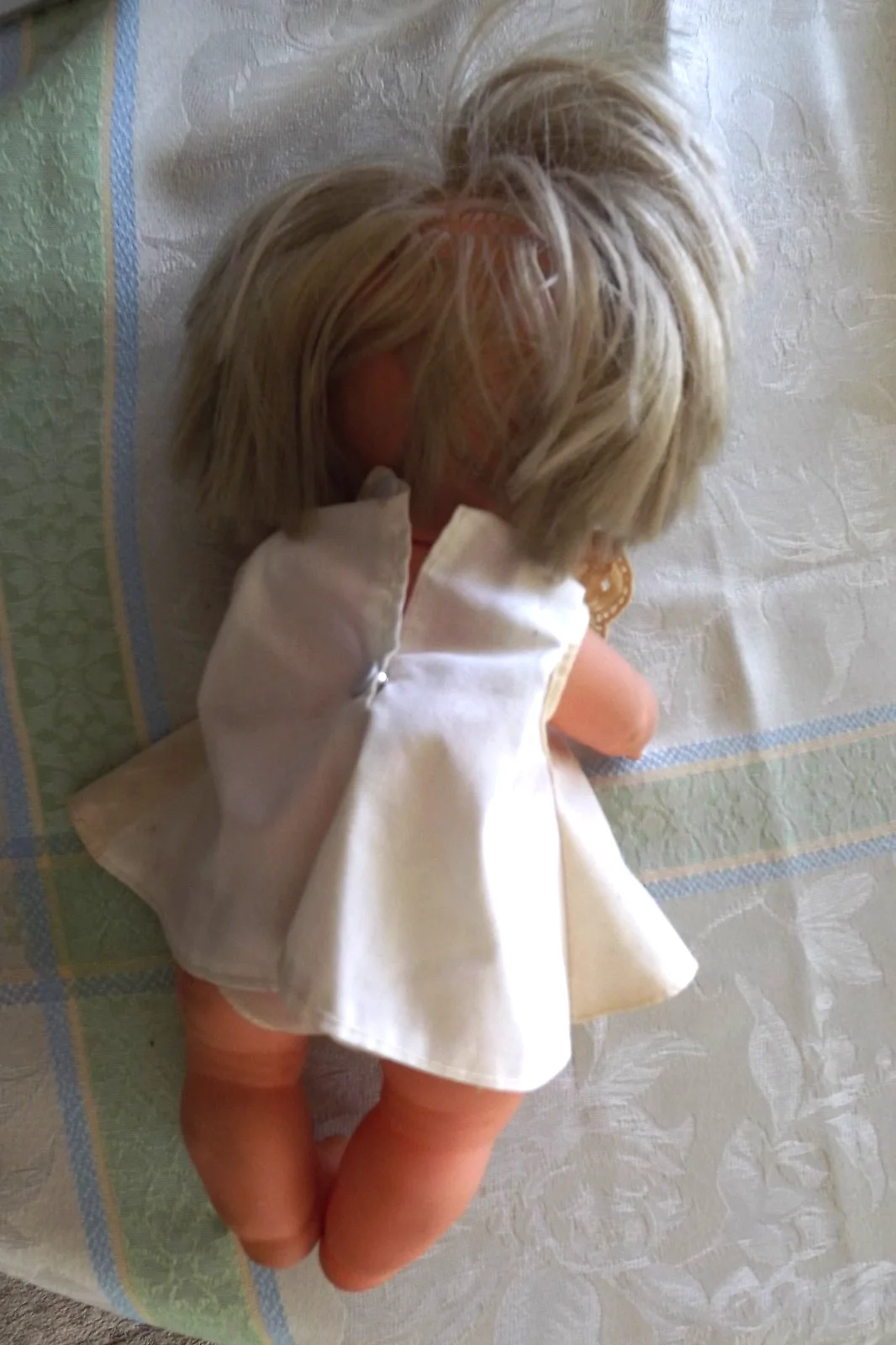 Sara Abbott — Doll from General Hopital that held gun , Autographed by Sara Abbott &stage nane, изображение 4
