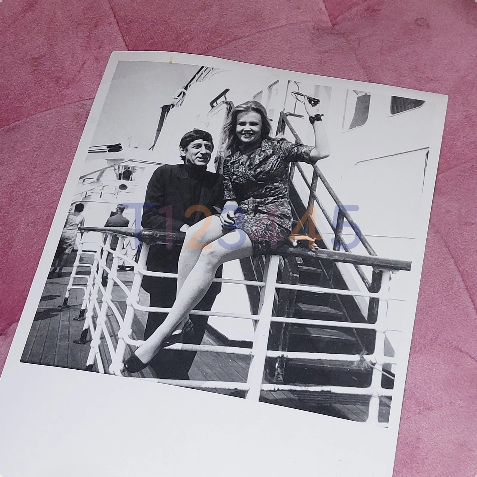 Vintage Hayley Mills & Roy Boulting Photo - "The Family Way" Era - 1967 Archive, изображение 2