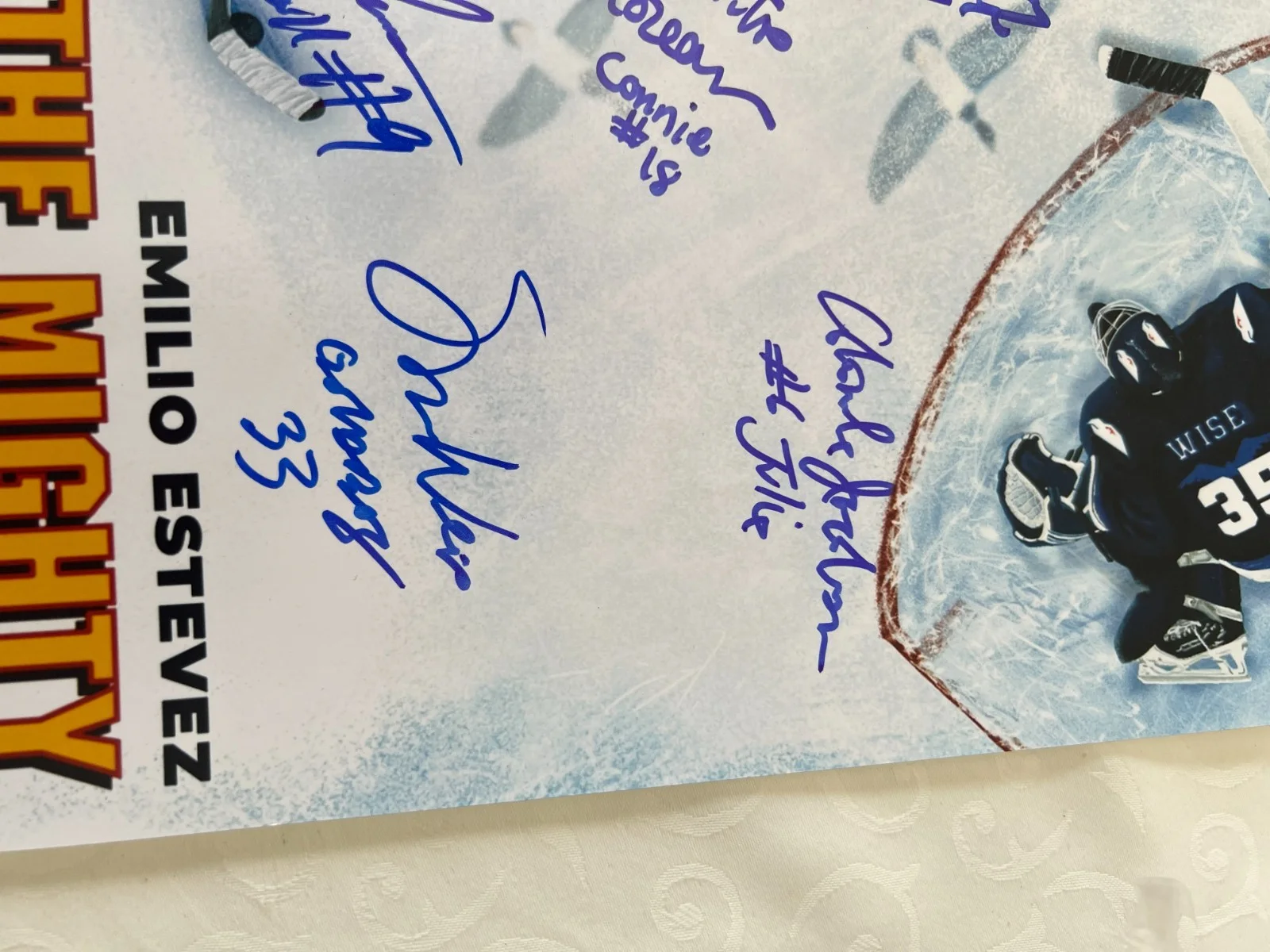 The Mighty Ducks signed 11x17 Photo signed by 9 cast members Beckett, image 2