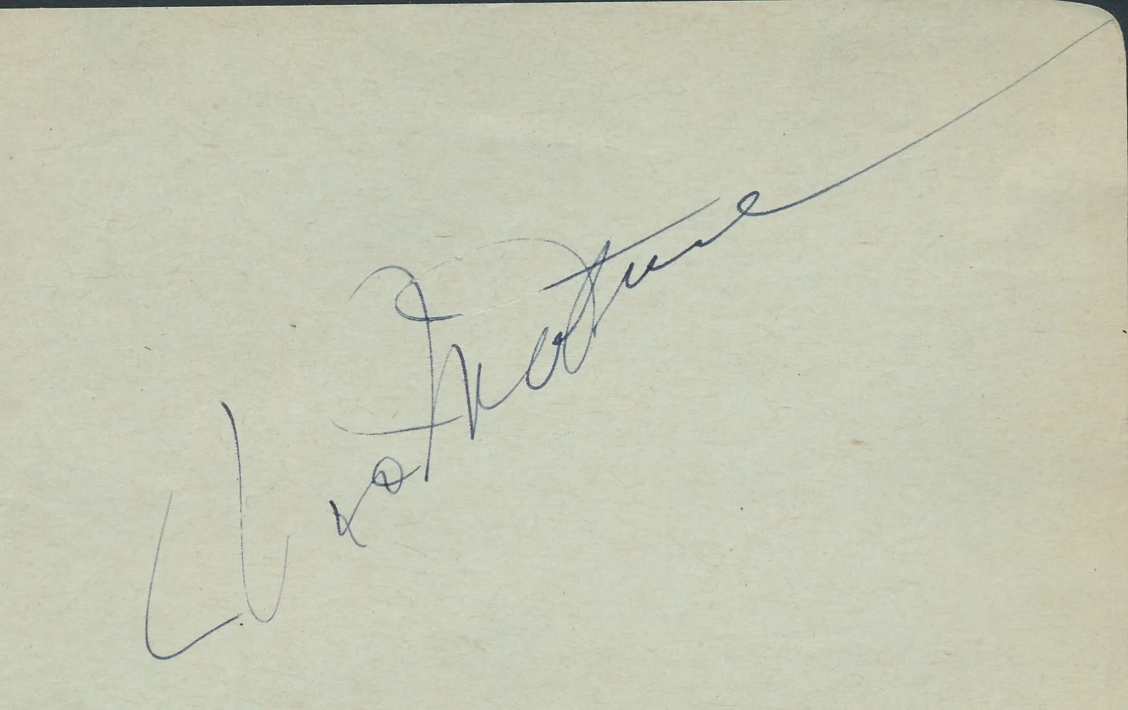 Victor Mature - 1940's Signed Album Page w/ Modern Photo - Autograph, изображение 3