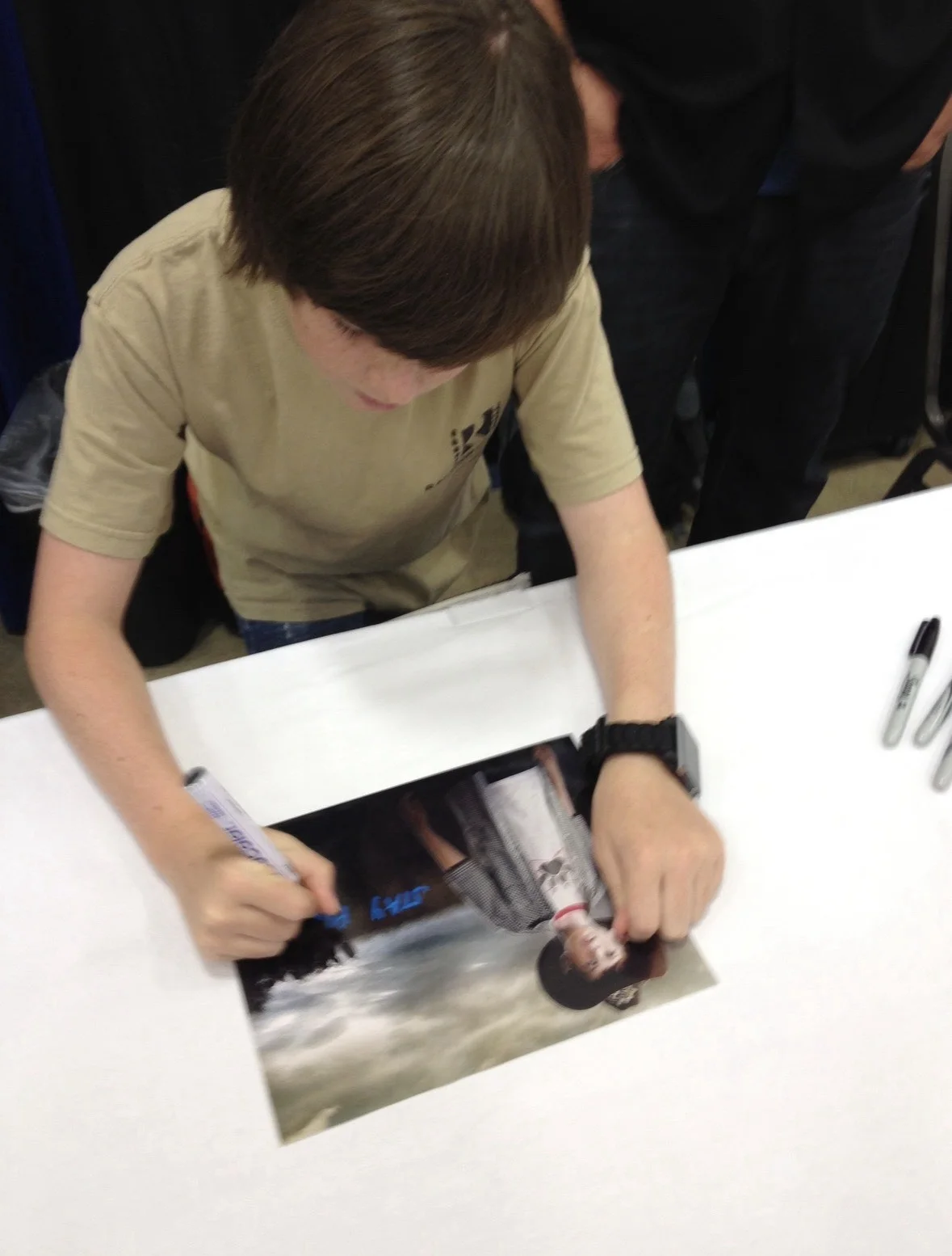 Chandler Riggs — Chandler Riggs Carl Grimes The Walking Dead Signed 8x10 Photo JSA COA Full Name, image 4