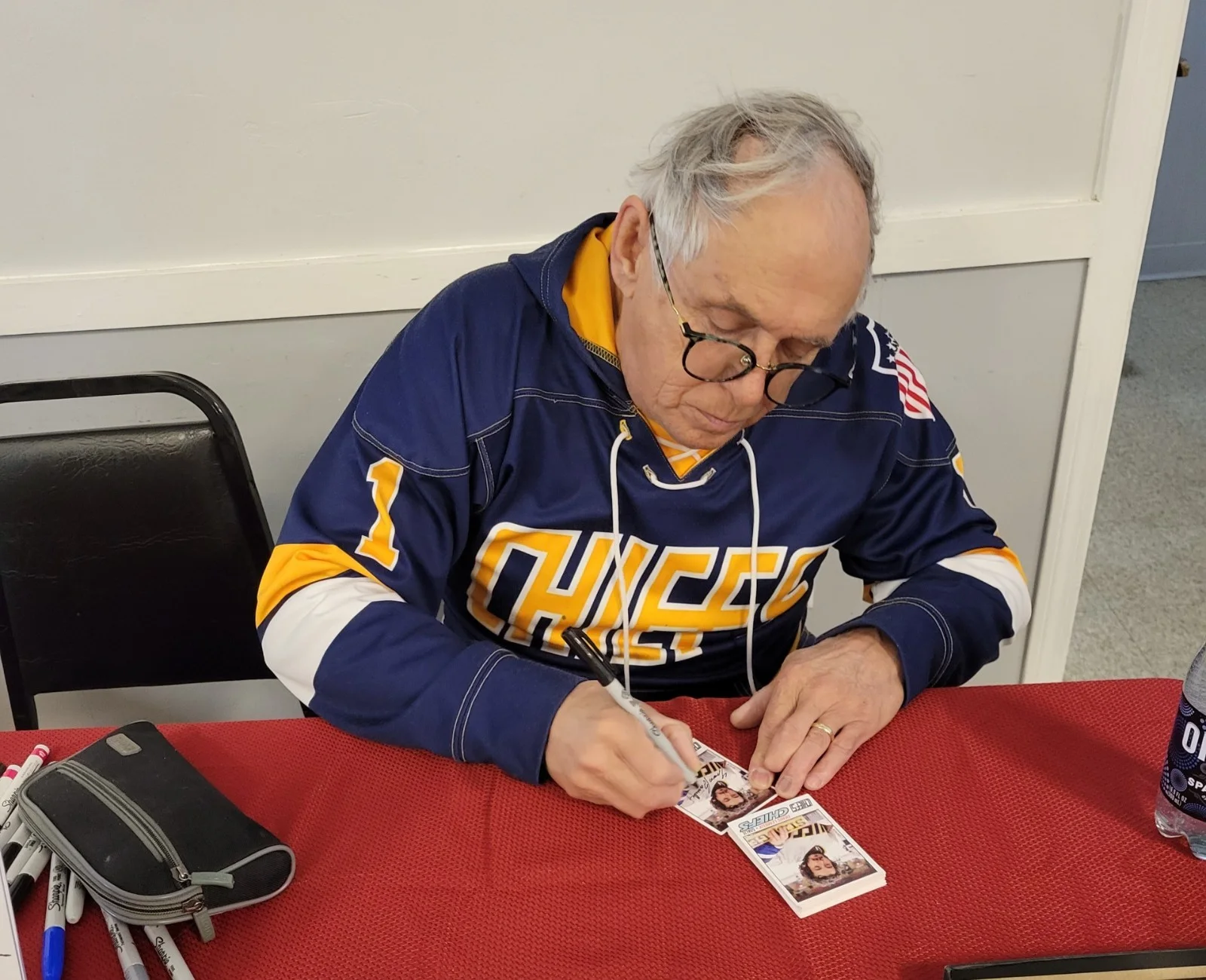 Yvon Barrette — Yvon Barrette Denis Lemieux signed Slap Shot trading card, изображение 2