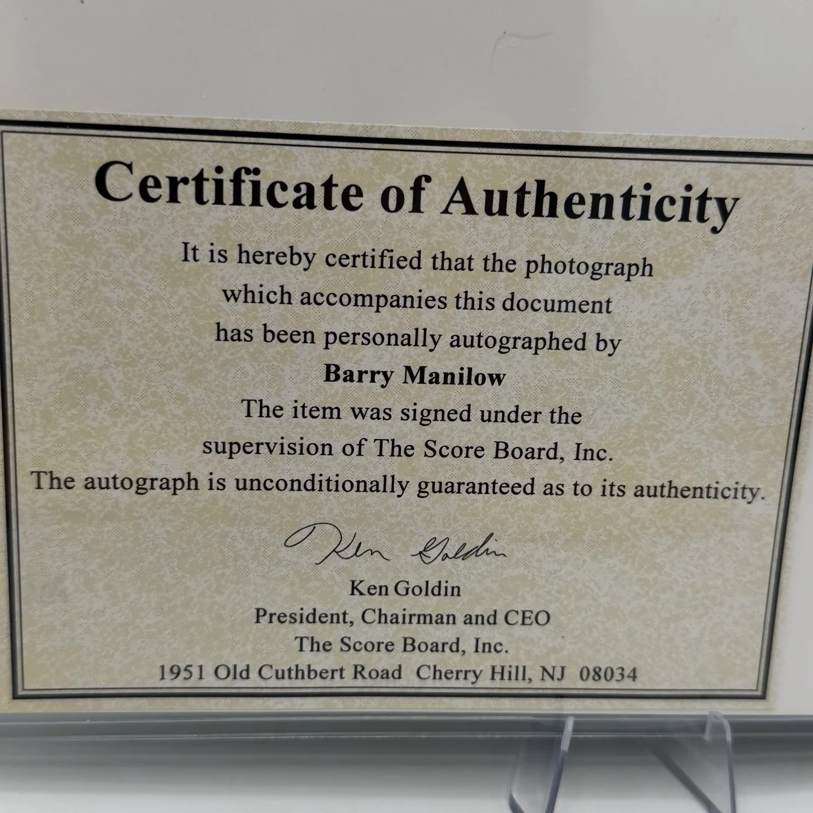 Barry Manilow — Barry Manilow Signed Autographed 8x10 Photo w/ Score Board COA Ken Goldin Auto, image 4