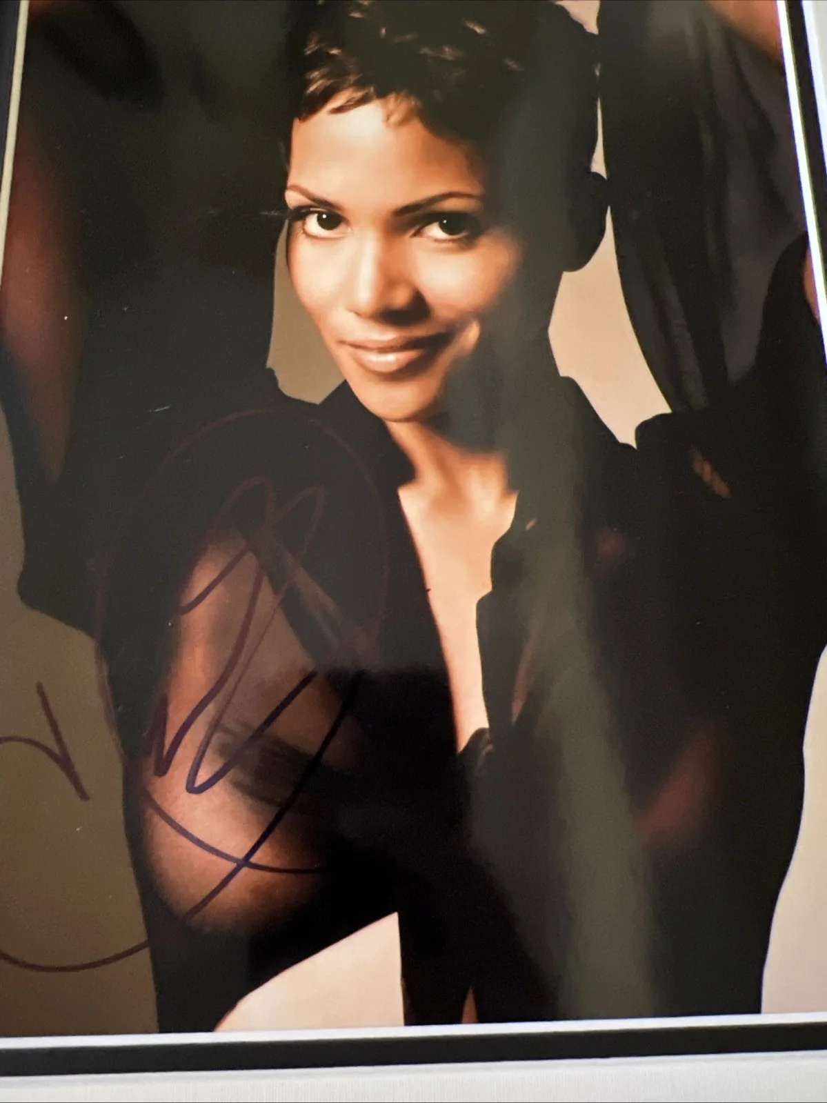 Halle Berry, Autographed 8x10 Signed Photos. In Person Signed, image 3