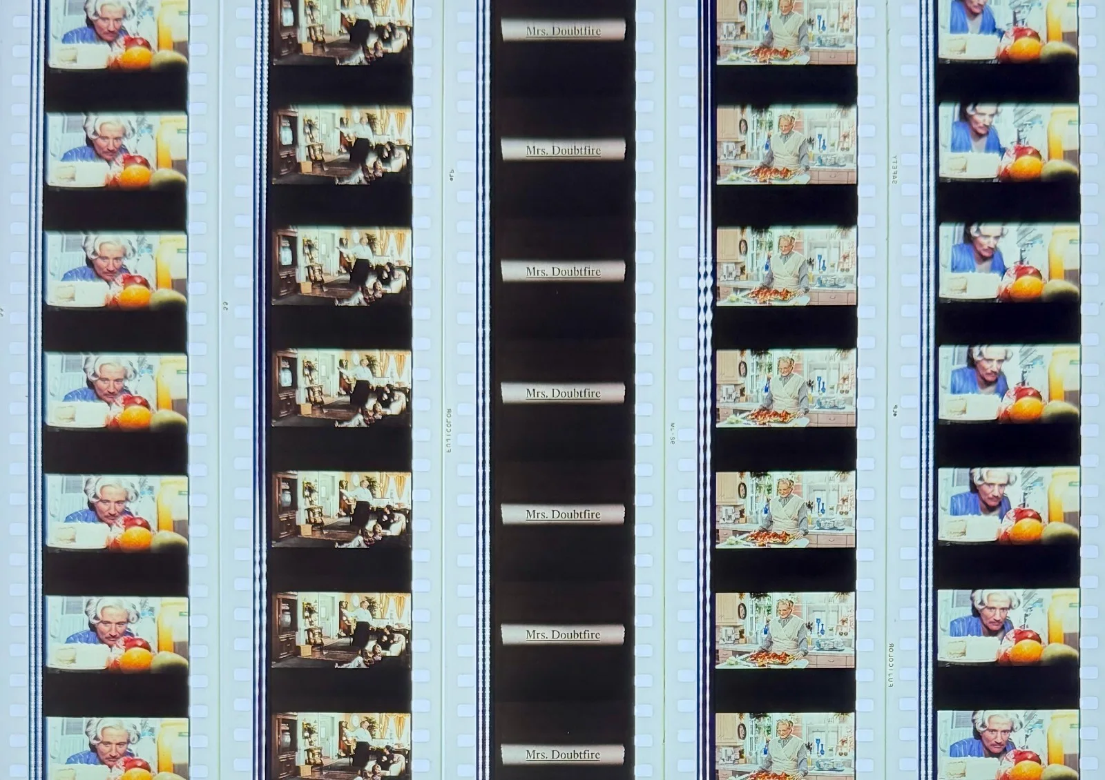 Robin Williams In Mrs Doubtfire (1993) Very Rare Unmounted 35mm Film Cells, изображение 5