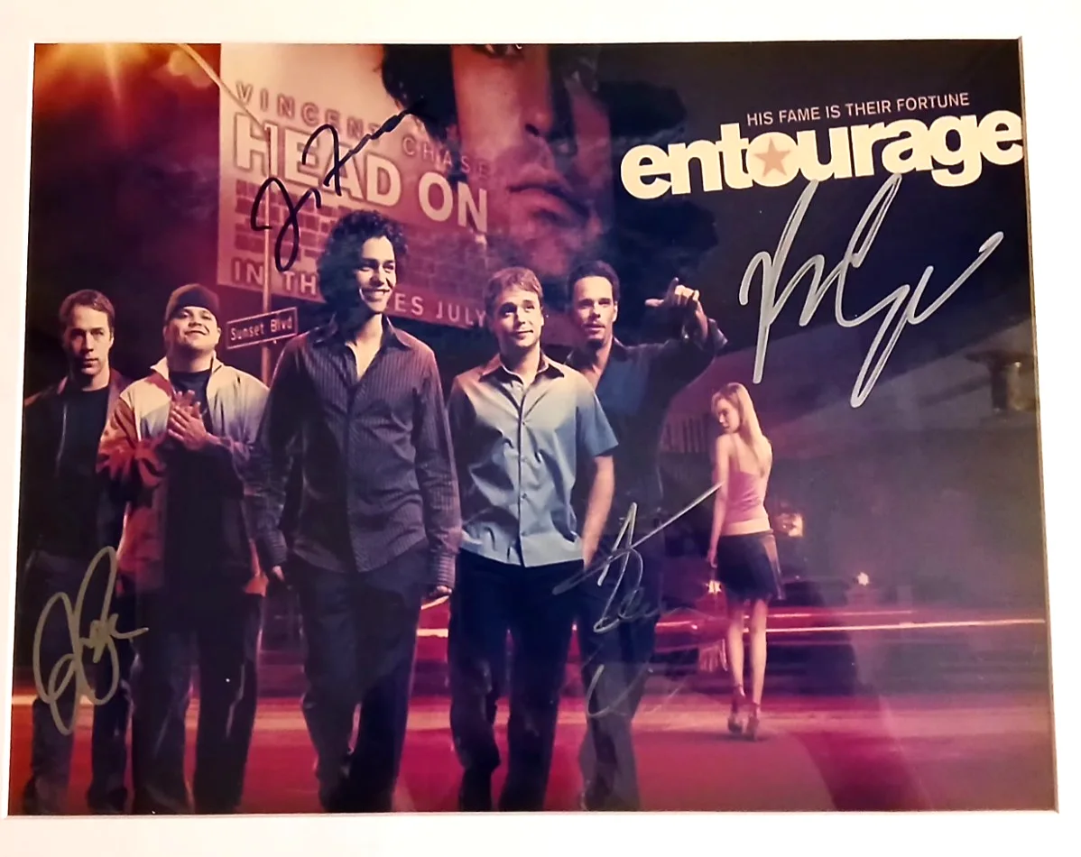 Adrian Grenier — Entourage Autographed Cast Framed Photo Grenier Connolly Dillon Ferrara 13"x16", изображение 2