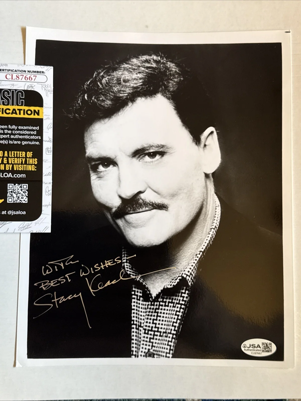 Stacy Keach — STACY KEACH Signed AUTOGRAPHED 8x10 Photo Actor Mike Hammer, Private Eye JSA