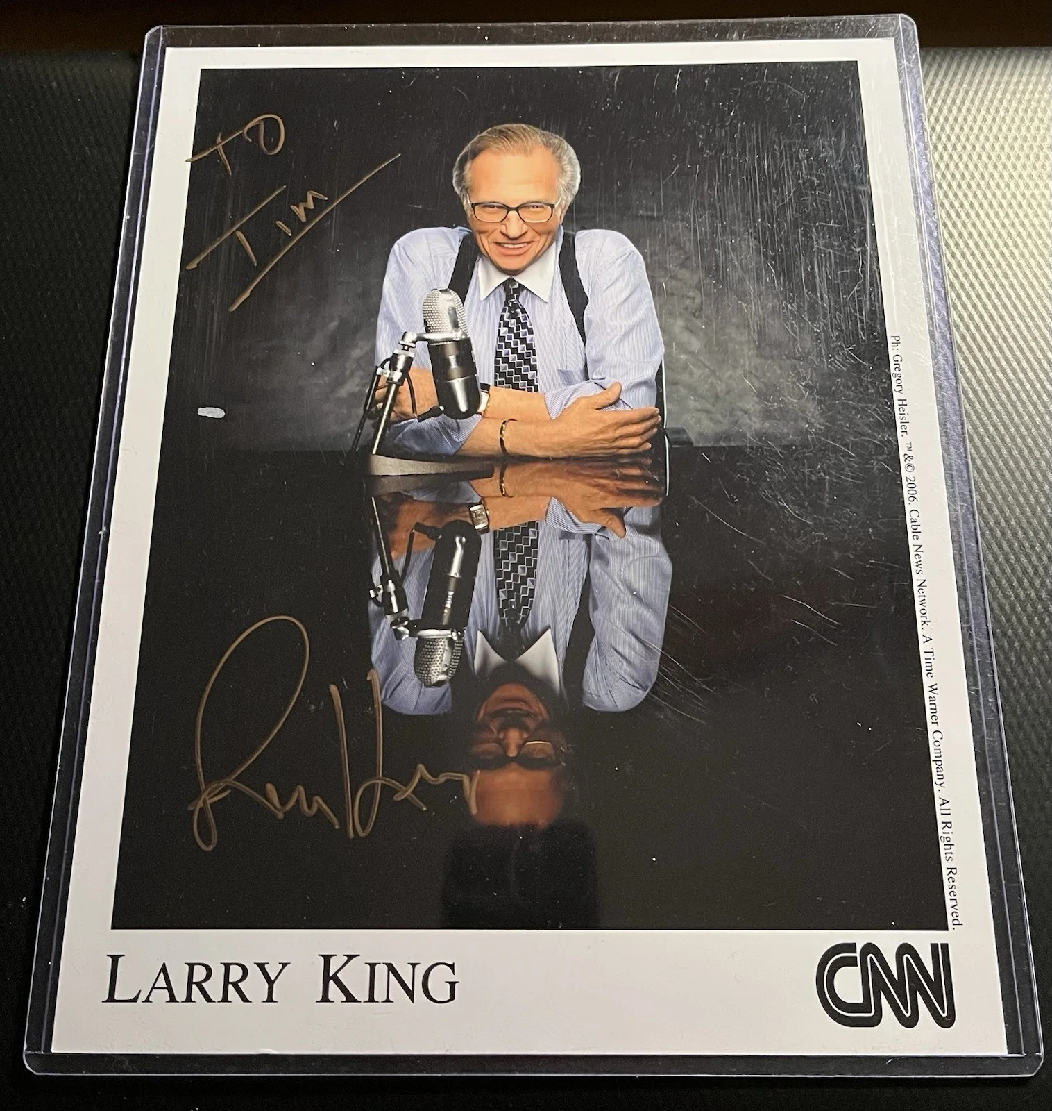 Larry King — Larry King Legendary News Personality CNN Signed 8x10 Photo w/ Top Loader & COA, изображение 3