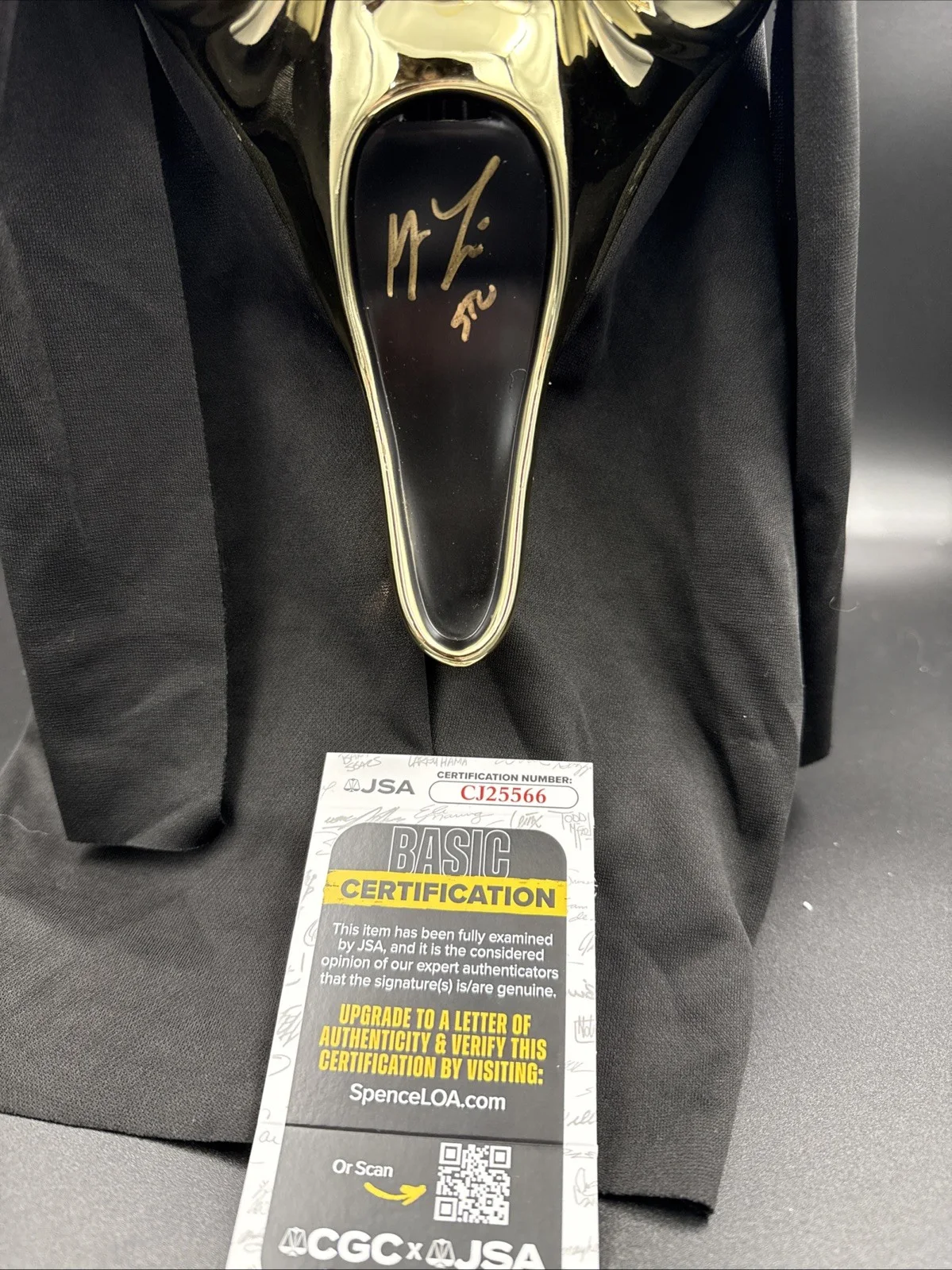 Matthew Lillard — Matthew Lillard Signed Ghostface Golden Mask Scream JSA COA Scream STU Horror, image 2