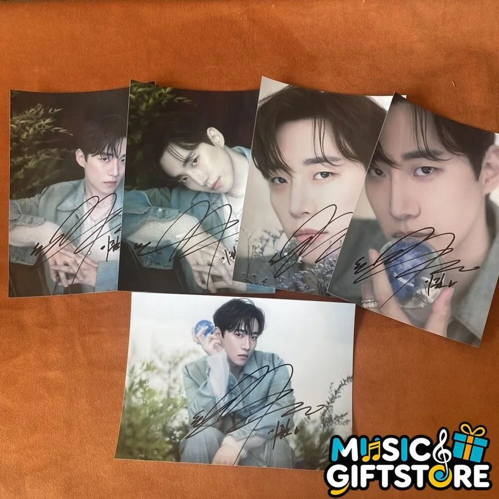 LEE JUNHO Signed Autographed Photo K-POP Collection 4*6 2025 #MUGS, image 2
